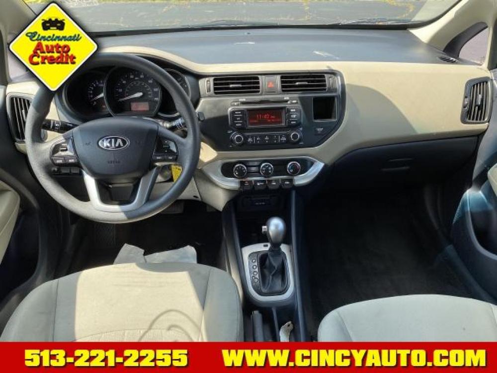 2014 Clear White Kia Rio 5-Door LX (KNADM5A38E6) with an 1.6 4 Cylinder Direct Injection engine, Automatic transmission, located at 5489 Dixie Highway, Fairfield, OH, 45014, (513) 221-2255, 39.333084, -84.523834 - Photo #3