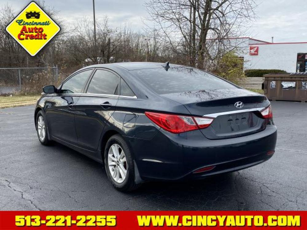 2011 Indigo Blue Pearl Hyundai Sonata GLS (5NPEB4AC8BH) with an 2.4 4 Cylinder Direct Injection engine, Automatic transmission, located at 5489 Dixie Highway, Fairfield, OH, 45014, (513) 221-2255, 39.333084, -84.523834 - Photo #2