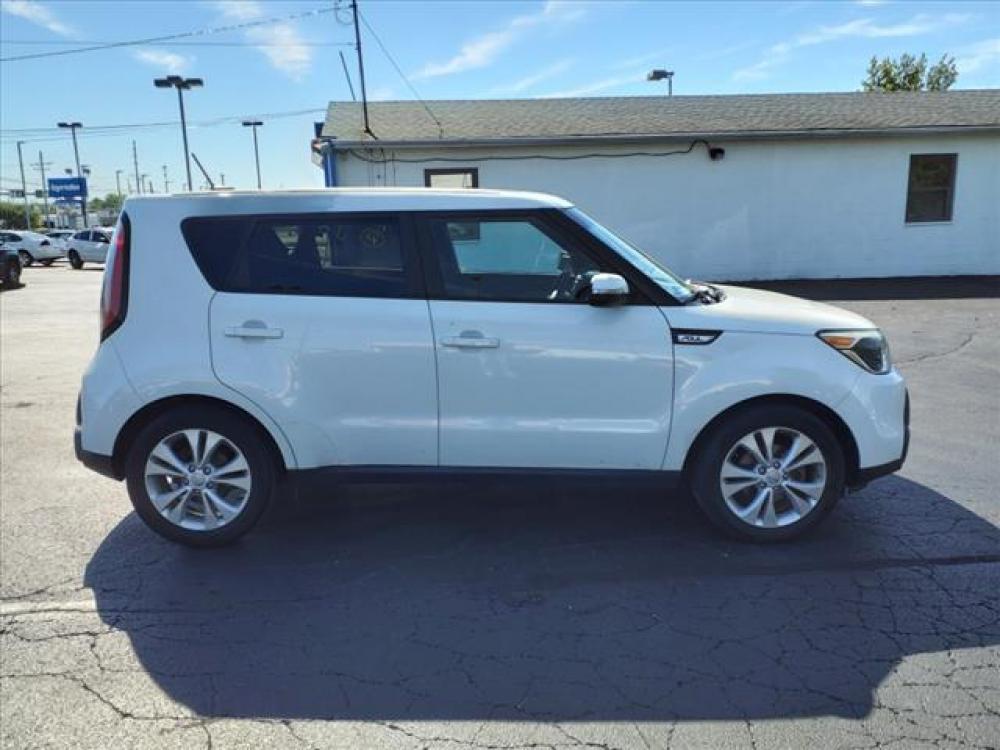 2014 Clear White Kia Soul + (KNDJP3A51E7) with an 2.0L 2.0L I4 164hp 151ft. lbs. Direct Injection engine, 6-Speed Shiftable Automatic transmission, located at 5489 Dixie Highway, Fairfield, OH, 45014, (513) 221-2255, 39.333084, -84.523834 - Photo #7