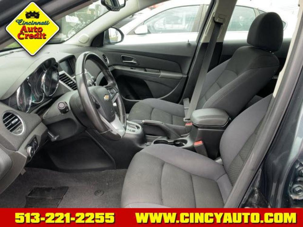 2013 Cyber Gray Metallic Chevrolet Cruze 1LT Auto (1G1PC5SB3D7) with an 1.4 4 Cylinder Sequential Multiport Fuel Injection engine, Automatic transmission, located at 5489 Dixie Highway, Fairfield, OH, 45014, (513) 221-2255, 39.333084, -84.523834 - Photo #5
