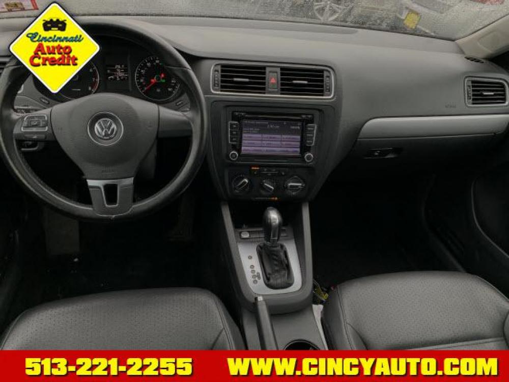 2014 Black Uni Volkswagen Jetta SE PZEV (3VWD17AJXEM) with an 1.8 4 Cylinder Direct Injection engine, Automatic transmission, located at 2813 Gilbert Avenue, Cincinnati, OH, 45206, (513) 221-2255, 39.130219, -84.489189 - Photo #3