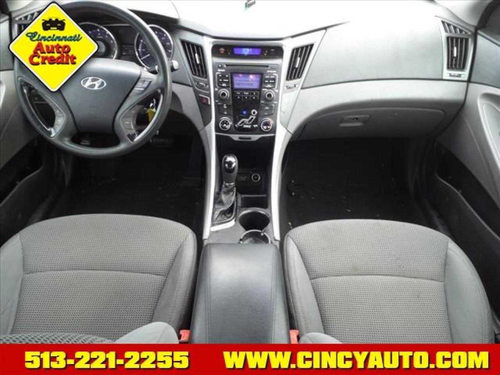 2011 Radiant Silver Hyundai SONATA GLS (5NPEB4AC5BH) with an 2.4L 2.4L I4 198hp 184ft. lbs. Direct Injection engine, 6-Speed Shiftable Automatic transmission, located at 5489 Dixie Highway, Fairfield, OH, 45014, (513) 221-2255, 39.333084, -84.523834 - Photo #3