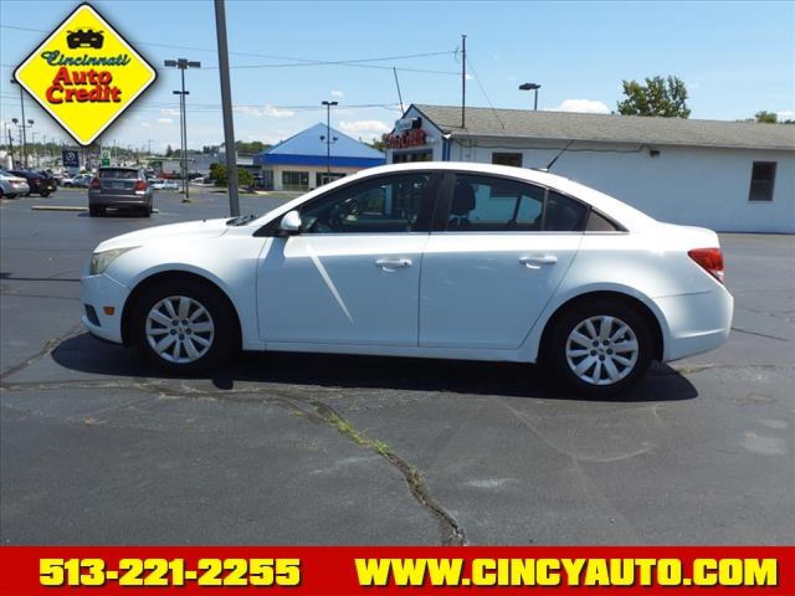 2011 Summit White Chevrolet Cruze LT (1G1PF5S91B7) with an 1.4L Ecotec 1.4L Turbo I4 138h Sequential Multiport Fuel Injection engine, 6-Speed Shiftable Automatic transmission, located at 5489 Dixie Highway, Fairfield, OH, 45014, (513) 221-2255, 39.333084, -84.523834 - Photo #1