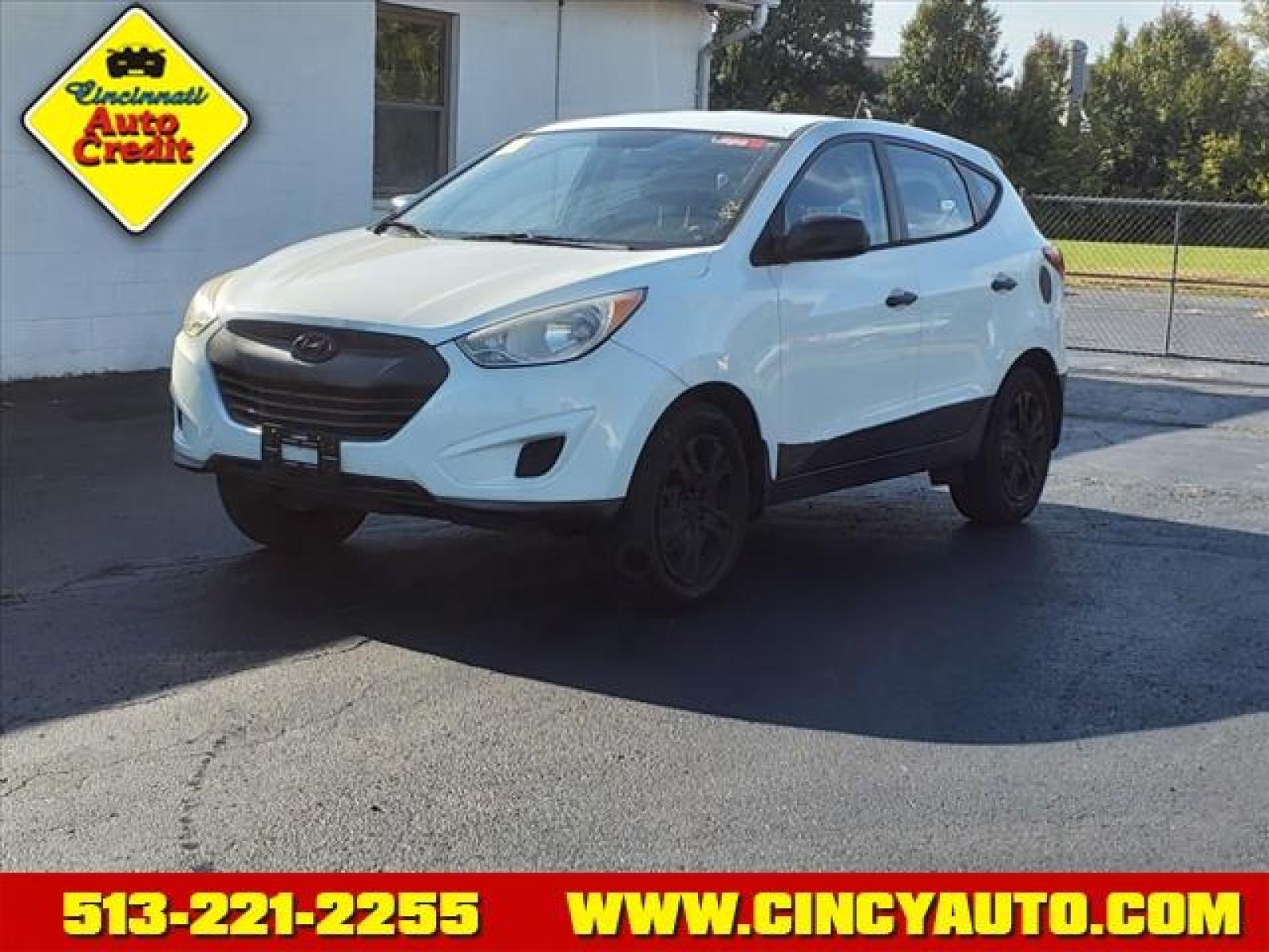 2010 Cotton White Hyundai TUCSON GLS (KM8JT3AC8AU) with an 2.4L 2.4L I4 176hp 168ft. lbs. Sequential Multiport Fuel Injection engine, 6-Speed Shiftable Automatic transmission, located at 5489 Dixie Highway, Fairfield, OH, 45014, (513) 221-2255, 39.333084, -84.523834 - Photo #0