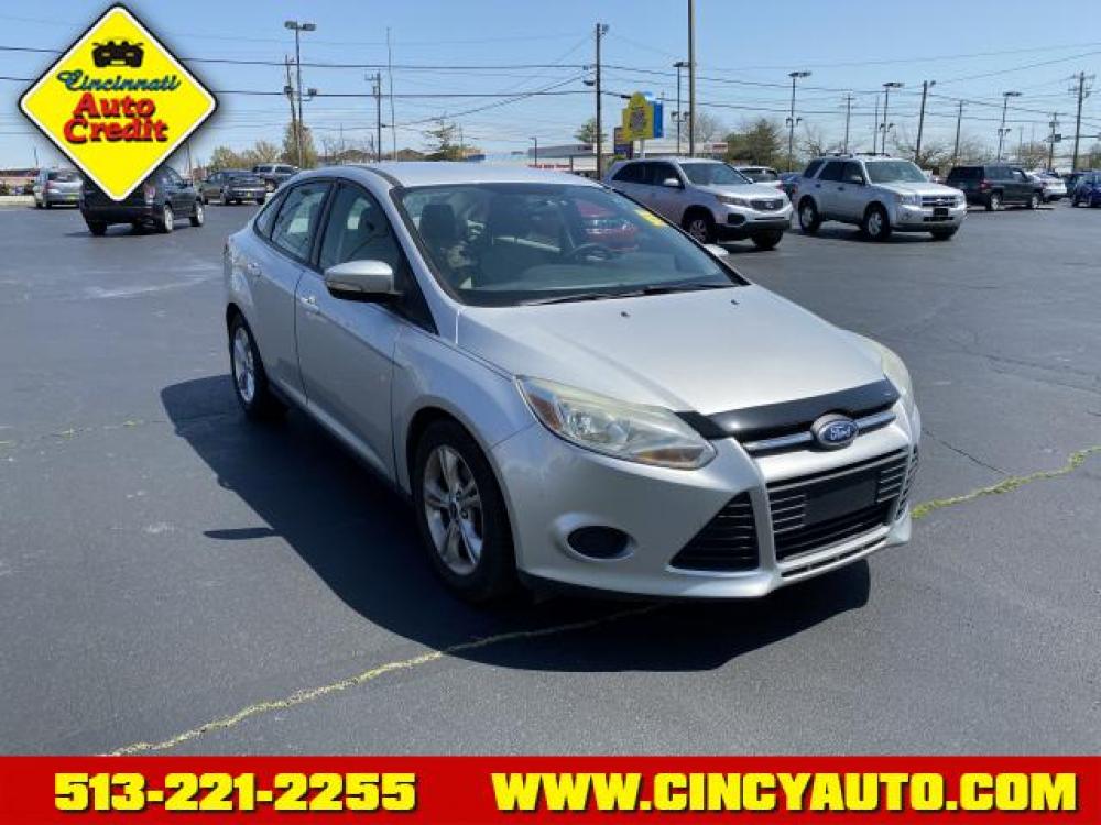 2014 Ingot Silver Metallic Ford Focus SE (1FADP3F22EL) with an 2.0 4 Cylinder Fuel Injected engine, Automatic transmission, located at 5489 Dixie Highway, Fairfield, OH, 45014, (513) 221-2255, 39.333084, -84.523834 - Photo #0