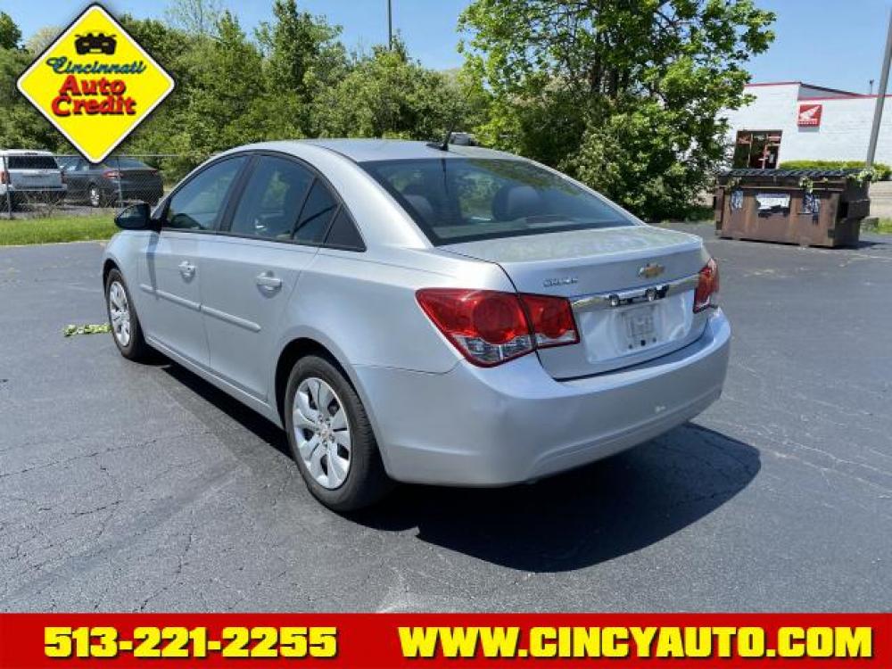 2014 Silver Ice Metallic Chevrolet Cruze LS Auto (1G1PA5SH7E7) with an 1.8 4 Cylinder Sequential Multiport Fuel Injection engine, Automatic transmission, located at 5489 Dixie Highway, Fairfield, OH, 45014, (513) 221-2255, 39.333084, -84.523834 - Photo #2