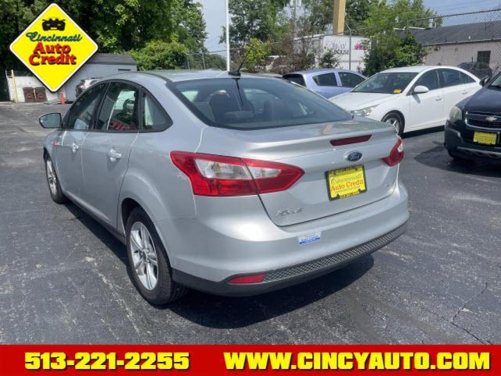 2014 Ingot Silver Metallic Ford Focus SE (1FADP3F23EL) with an 2.0L 4 Cylinder Fuel Injected engine, Automatic transmission, located at 2813 Gilbert Avenue, Cincinnati, OH, 45206, (513) 221-2255, 39.130219, -84.489189 - Photo #2