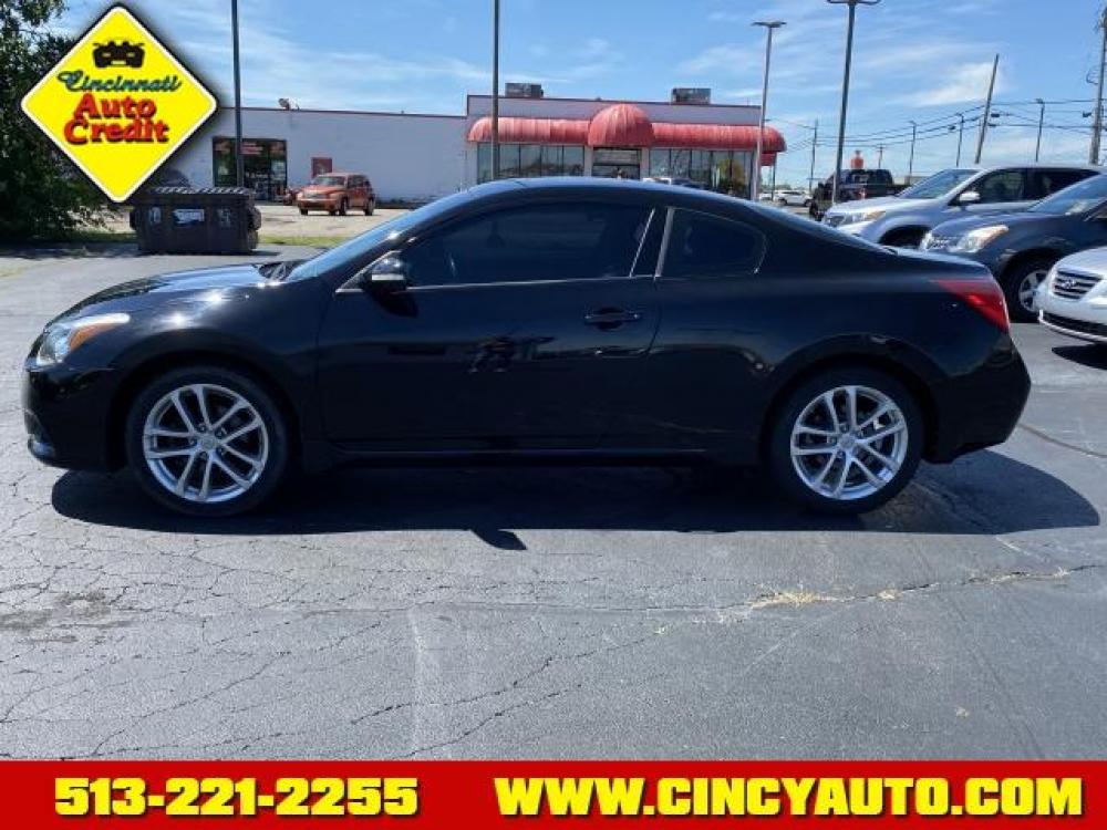 2010 Super Black Nissan Altima 3.5 SR (1N4BL2EP0AC) with an 3.5 6 Cylinder Sequential Electronic Fuel Injection engine, Automatic transmission, located at 5489 Dixie Highway, Fairfield, OH, 45014, (513) 221-2255, 39.333084, -84.523834 - Photo #1