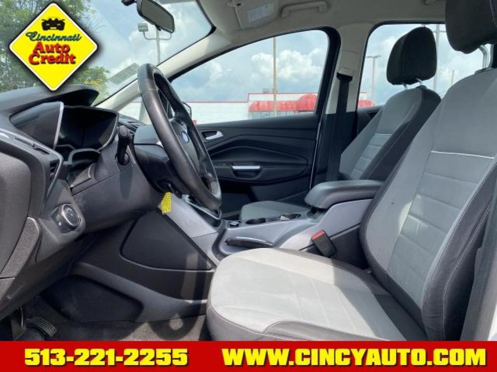 2013 Oxford White Ford C-MAX Hybrid SE (1FADP5AU2DL) with an 2.0 4 Cylinder Sequential Multiport Fuel Injection engine, Not Specified transmission, located at 5489 Dixie Highway, Fairfield, OH, 45014, (513) 221-2255, 39.333084, -84.523834 - Photo #5
