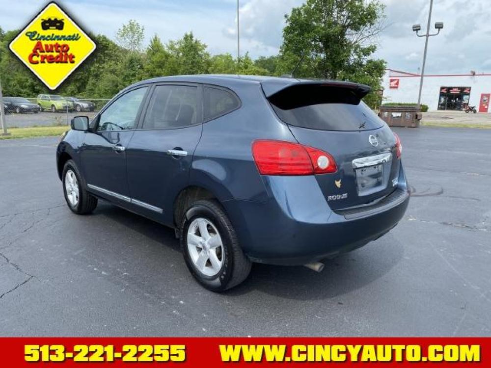2013 Graphite Blue Nissan Rogue SV w/SL Package (JN8AS5MVXDW) with an 2.5 4 Cylinder Sequential Multiport Fuel Injection engine, Automatic transmission, located at 5489 Dixie Highway, Fairfield, OH, 45014, (513) 221-2255, 39.333084, -84.523834 - Photo #2