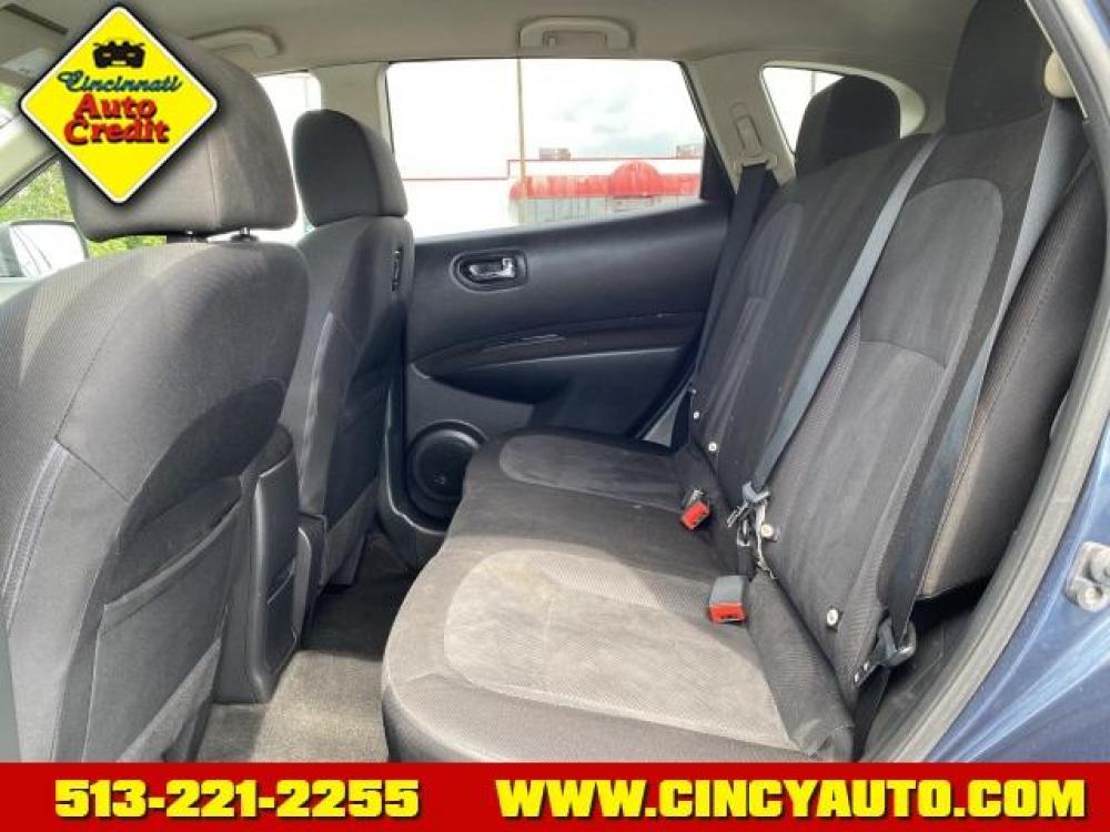 2013 Graphite Blue Nissan Rogue SV w/SL Package (JN8AS5MVXDW) with an 2.5 4 Cylinder Sequential Multiport Fuel Injection engine, Automatic transmission, located at 5489 Dixie Highway, Fairfield, OH, 45014, (513) 221-2255, 39.333084, -84.523834 - Photo #4