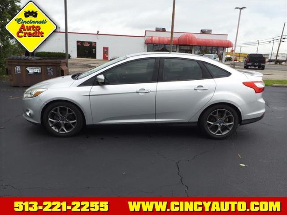 2014 Ingot Silver Metallic Ford Focus SE (1FADP3F20EL) with an 2.0L 2.0L Flex Fuel I4 160hp 1 Fuel Injected engine, 6-Speed Double Clutch transmission, located at 5489 Dixie Highway, Fairfield, OH, 45014, (513) 221-2255, 39.333084, -84.523834 - Photo #1