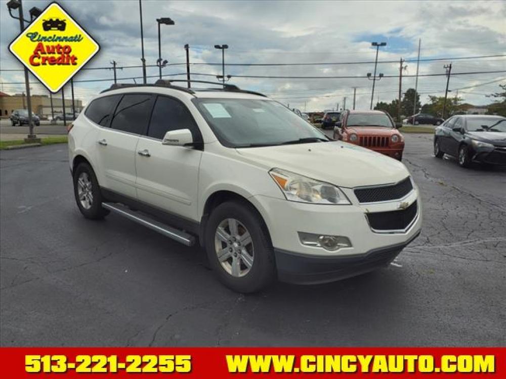 2012 White Chevrolet Traverse LT (1GNKRJED7CJ) with an 3.6L 3.6L V6 281hp 266ft. lbs. Direct Injection engine, 6-Speed Shiftable Automatic transmission, located at 5489 Dixie Highway, Fairfield, OH, 45014, (513) 221-2255, 39.333084, -84.523834 - Photo #0