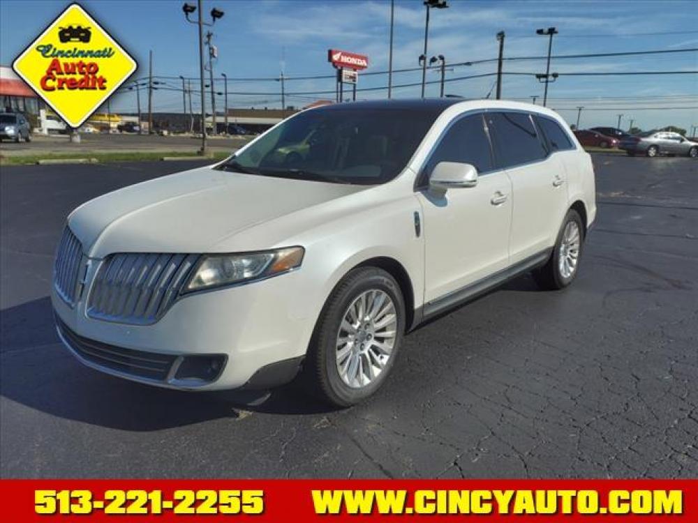 2010 White Platinum Metallic Tri-Coat Lincoln MKT Base (2LMHJ5AR3AB) with an 3.7L 3.7L V6 268hp 267ft. lbs. Sequential Multiport Fuel Injection engine, 6-Speed Shiftable Automatic transmission, located at 5489 Dixie Highway, Fairfield, OH, 45014, (513) 221-2255, 39.333084, -84.523834 - Photo #0