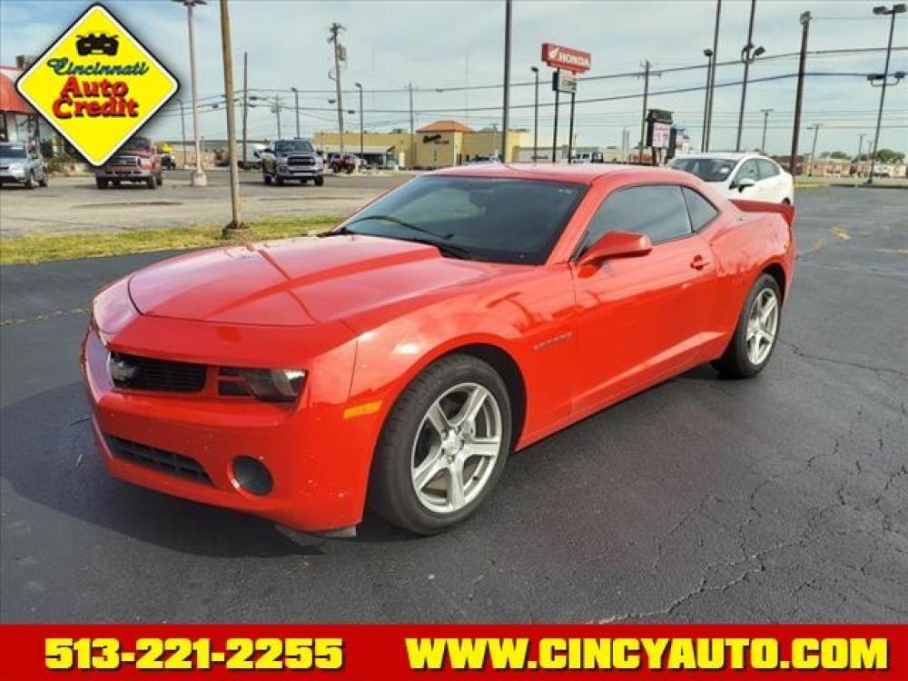 2012 Victory Red Chevrolet Camaro LS (2G1FE1E30C9) with an 3.6L 3.6L V6 323hp 278ft. lbs. Fuel Injection engine, 6-Speed Manual transmission, located at 5489 Dixie Highway, Fairfield, OH, 45014, (513) 221-2255, 39.333084, -84.523834 - Photo #0