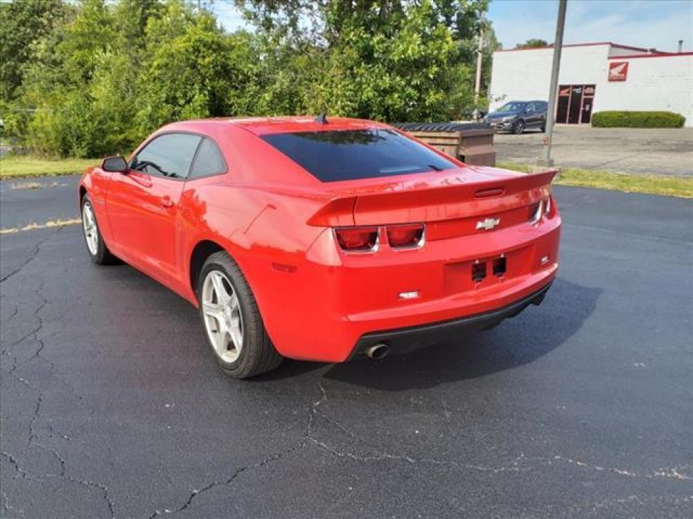 2012 Victory Red Chevrolet Camaro LS (2G1FE1E30C9) with an 3.6L 3.6L V6 323hp 278ft. lbs. Fuel Injection engine, 6-Speed Manual transmission, located at 5489 Dixie Highway, Fairfield, OH, 45014, (513) 221-2255, 39.333084, -84.523834 - Photo #8