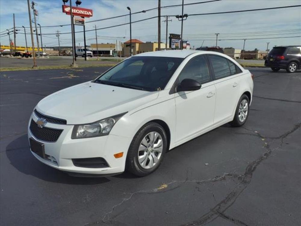 2013 Summit White Chevrolet Cruze LS Auto (1G1PA5SH8D7) with an 1.8L Ecotec 1.8L I4 138hp 125f Sequential Multiport Fuel Injection engine, 6-Speed Shiftable Automatic w/Overdrive transmission, located at 5489 Dixie Highway, Fairfield, OH, 45014, (513) 221-2255, 39.333084, -84.523834 - Photo #6