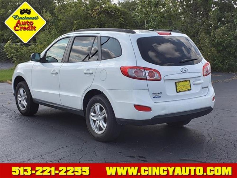 2011 Frost White Pearl Hyundai Santa Fe GLS (5XYZG3AB8BG) with an 2.4L 2.4L I4 175hp 169ft. lbs. Sequential Multiport Fuel Injection engine, 6-Speed Shiftable Automatic transmission, located at 5489 Dixie Highway, Fairfield, OH, 45014, (513) 221-2255, 39.333084, -84.523834 - Photo #2