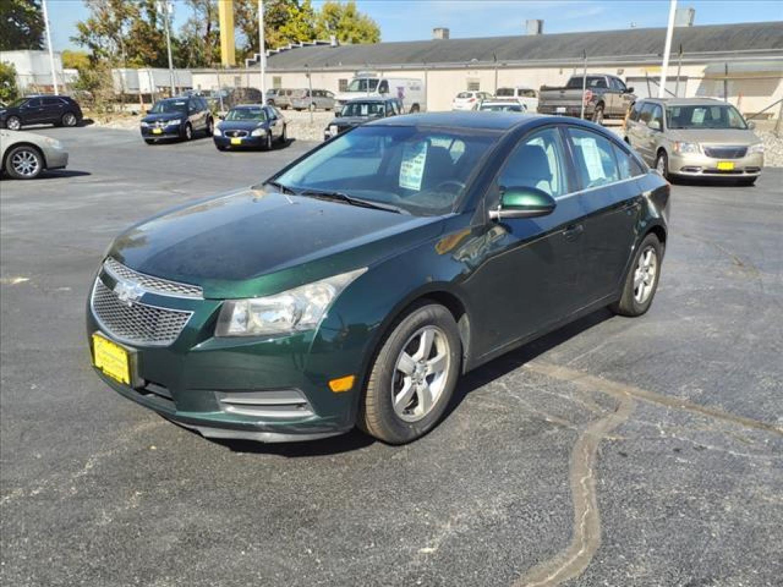 2014 Rainforest Green Metallic Chevrolet Cruze 1LT Auto (1G1PC5SB7E7) with an 1.4L Ecotec 1.4L Turbo I4 138h Sequential Multiport Fuel Injection engine, 6-Speed Shiftable Automatic transmission, located at 2813 Gilbert Avenue, Cincinnati, OH, 45206, (513) 221-2255, 39.130219, -84.489189 - Photo #6