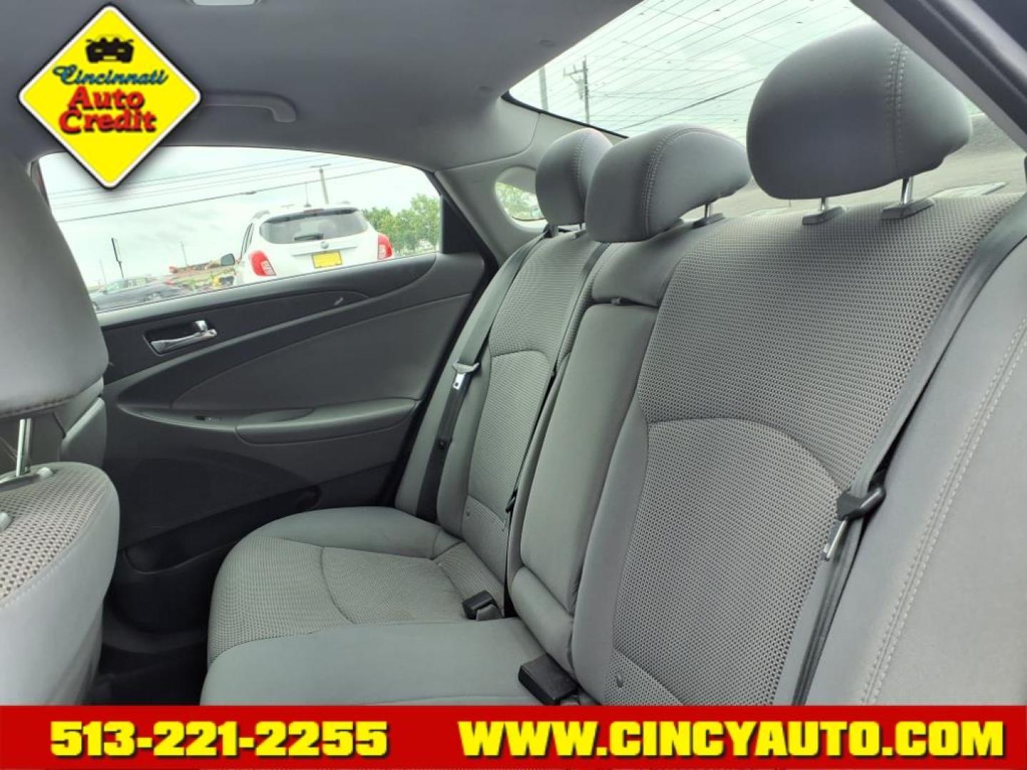 2013 Midnight Black Hyundai SONATA GLS (5NPEB4AC7DH) with an 2.4L 2.4L I4 198hp 184ft. lbs. Direct Injection engine, 6-Speed Shiftable Automatic transmission, located at 5489 Dixie Highway, Fairfield, OH, 45014, (513) 221-2255, 39.333084, -84.523834 - Photo#4