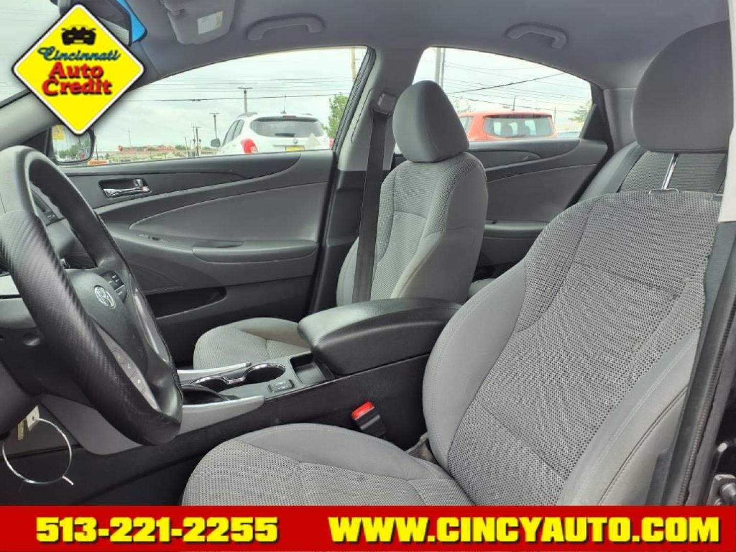 2013 Midnight Black Hyundai SONATA GLS (5NPEB4AC7DH) with an 2.4L 2.4L I4 198hp 184ft. lbs. Direct Injection engine, 6-Speed Shiftable Automatic transmission, located at 5489 Dixie Highway, Fairfield, OH, 45014, (513) 221-2255, 39.333084, -84.523834 - Photo#5