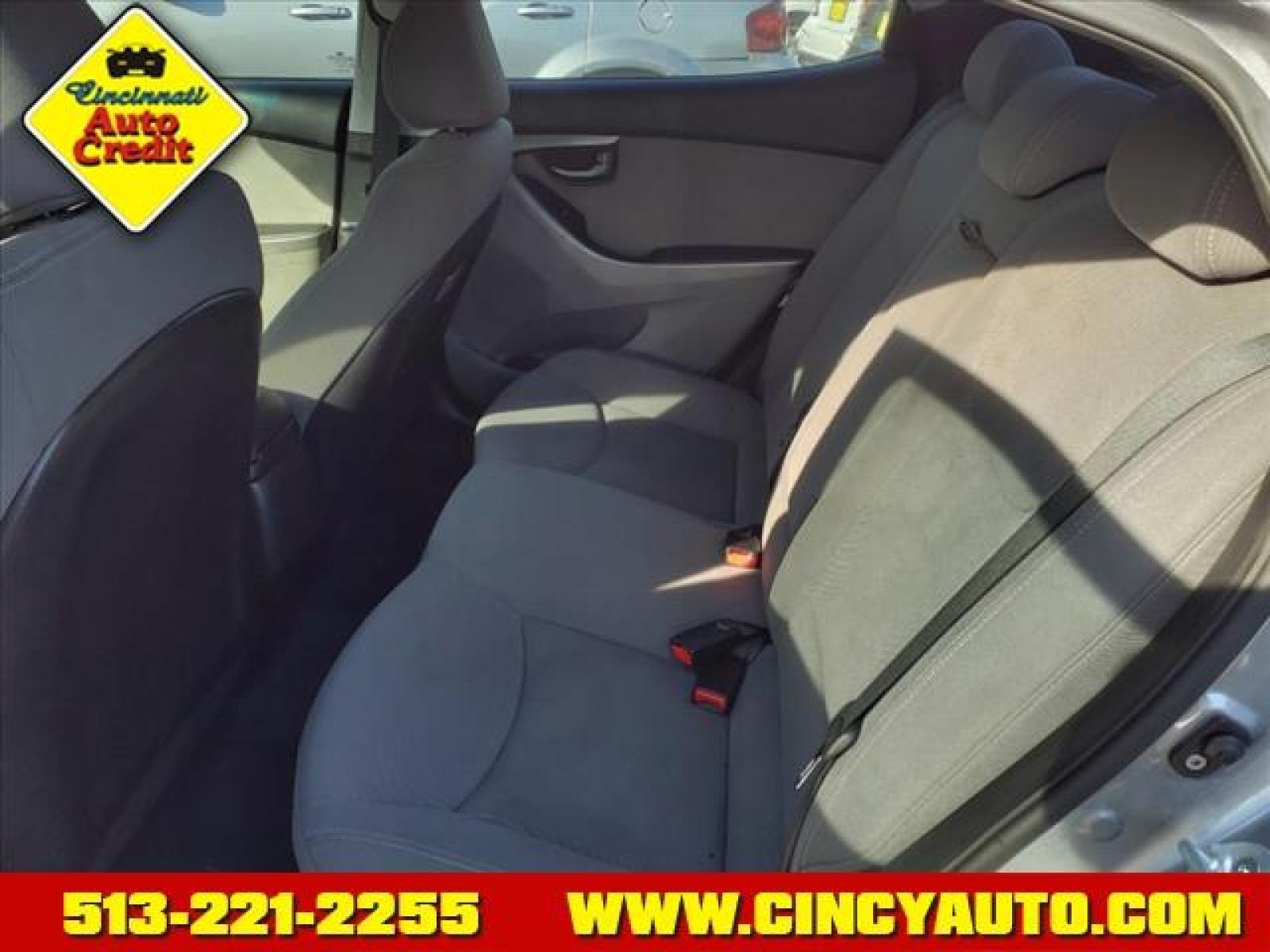 2014 Harbor Gray Metallic Hyundai ELANTRA SE (KMHDH4AE7EU) with an 1.8L 1.8L I4 145hp 130ft. lbs. Sequential Multiport Fuel Injection engine, 6-Speed Shiftable Automatic transmission, located at 2813 Gilbert Avenue, Cincinnati, OH, 45206, (513) 221-2255, 39.130219, -84.489189 - Photo #4