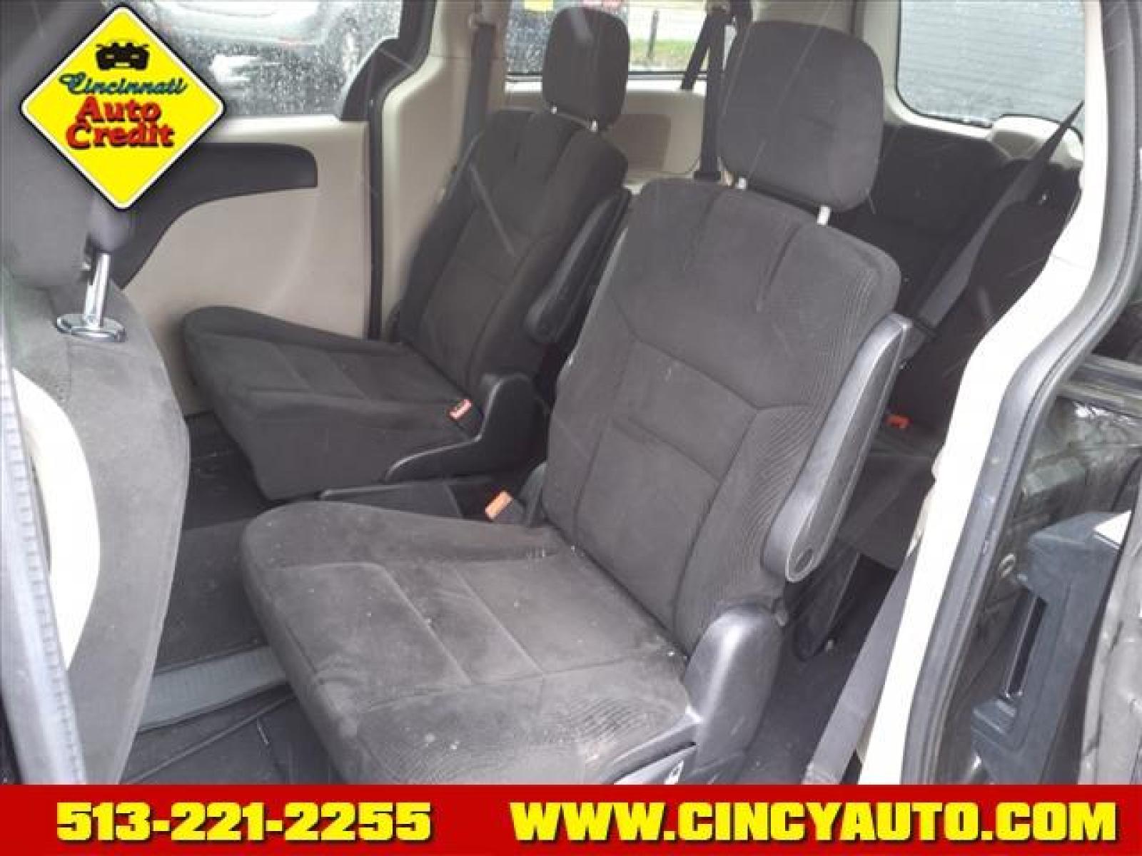 2016 Brilliant Black Crystal Pearl Coat Dodge Grand Caravan American Value Package (2C4RDGBG5GR) with an 3.6L Pentastar 3.6L Flex Fuel Sequential Multiport Fuel Injection engine, 6-Speed Shiftable Automatic transmission, located at 2813 Gilbert Avenue, Cincinnati, OH, 45206, (513) 221-2255, 39.130219, -84.489189 - Photo #3