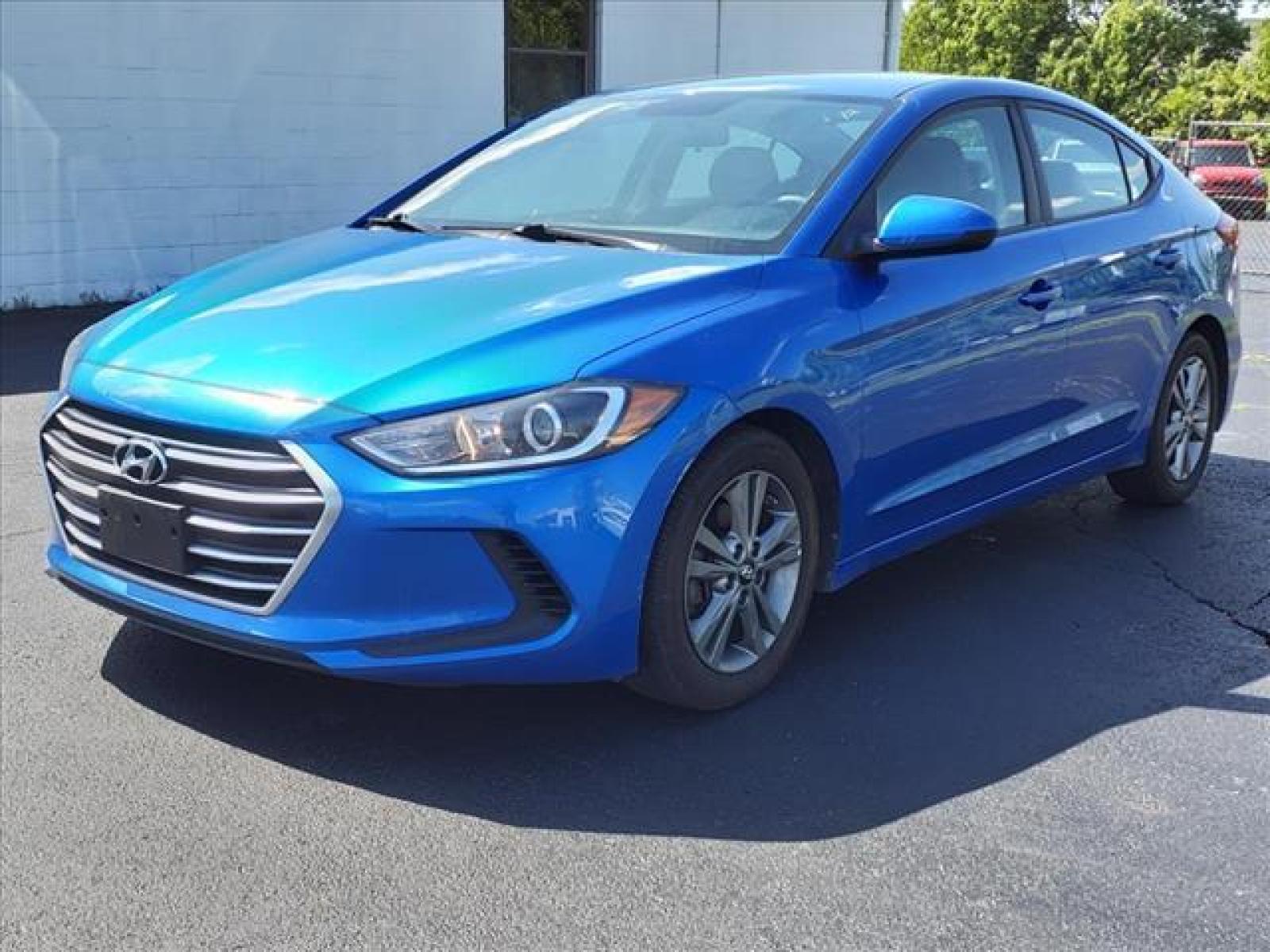 2018 Electric Blue Hyundai ELANTRA Limited (5NPD84LF2JH) with an 2.0L Nu 2.0L I4 147hp 132ft. l Sequential Multiport Fuel Injection engine, 6-Speed Shiftable Automatic transmission, located at 5489 Dixie Highway, Fairfield, OH, 45014, (513) 221-2255, 39.333084, -84.523834 - Photo #6