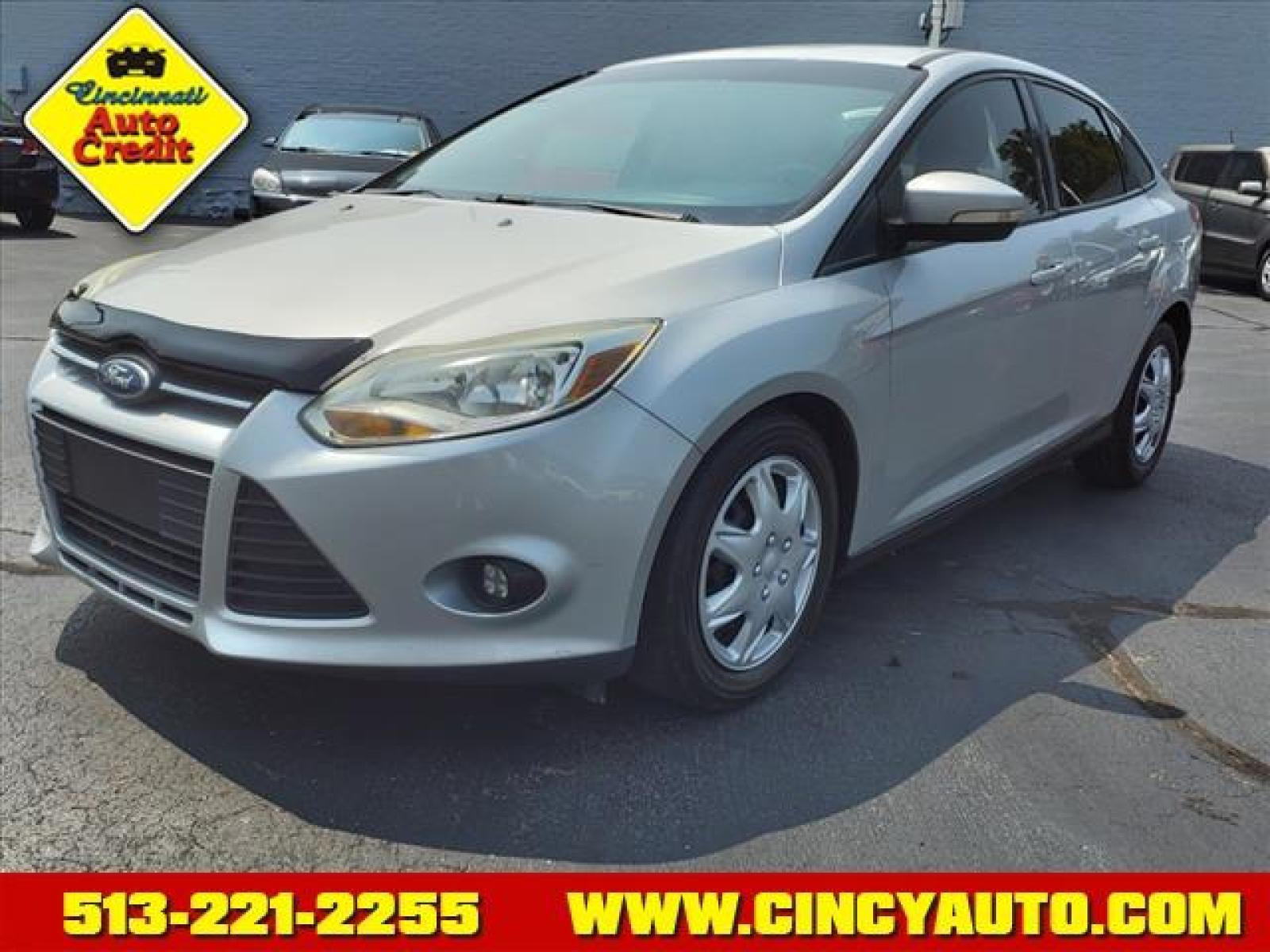 2012 Ingot Silver Metallic Ford Focus SE (1FAHP3F20CL) with an 2.0L 2.0L I4 160hp 146ft. lbs. Fuel Injection engine, 5-Speed Manual transmission, located at 2813 Gilbert Avenue, Cincinnati, OH, 45206, (513) 221-2255, 39.130219, -84.489189 - Photo #0