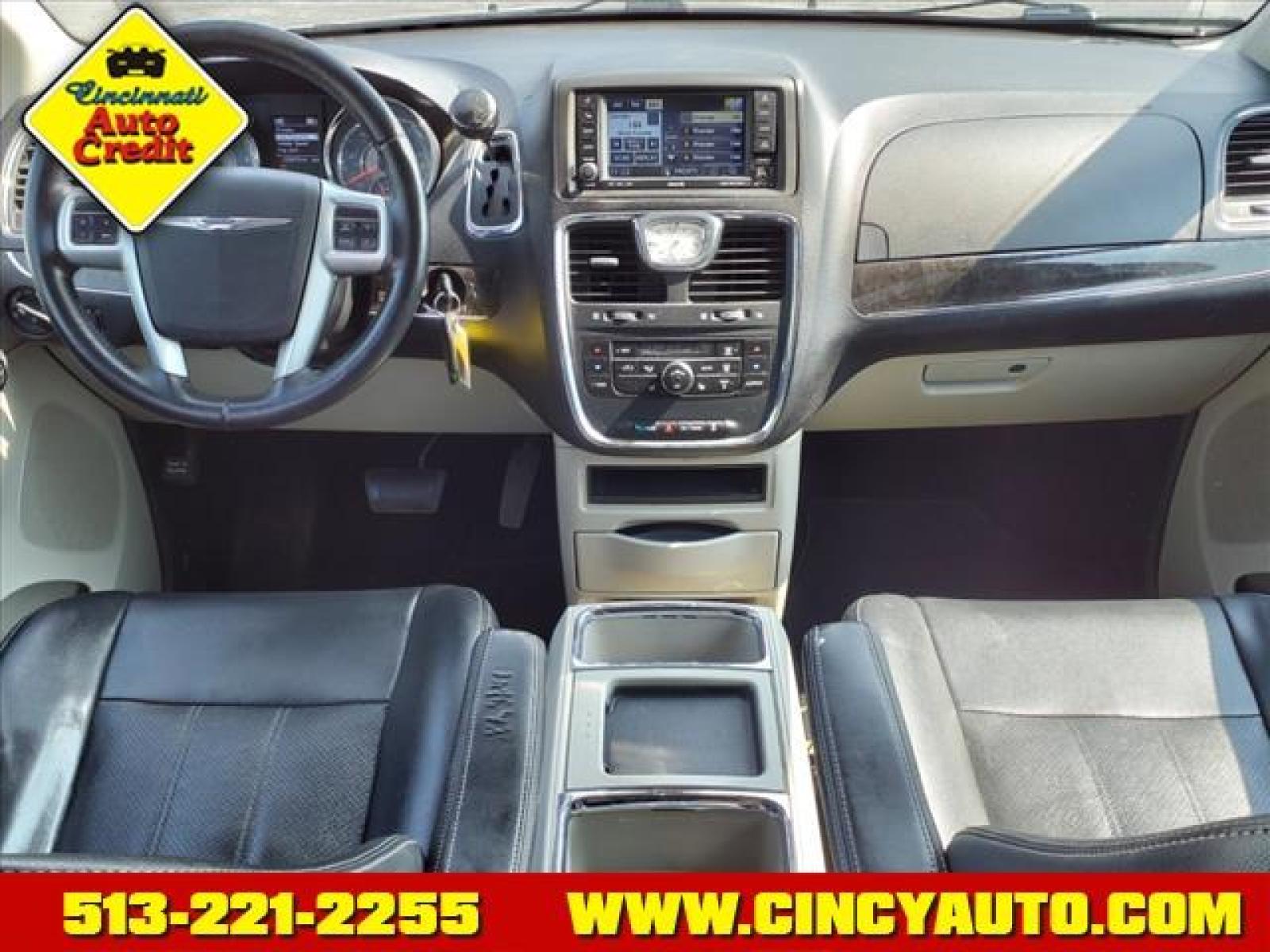 2011 Dark Charcoal Pearl Coat Chrysler Town and Country Touring-L (2A4RR8DG7BR) with an 3.6L Pentastar 3.6L Flex Fuel Sequential Multiport Fuel Injection engine, 6-Speed Shiftable Automatic transmission, located at 2813 Gilbert Avenue, Cincinnati, OH, 45206, (513) 221-2255, 39.130219, -84.489189 - Photo #3