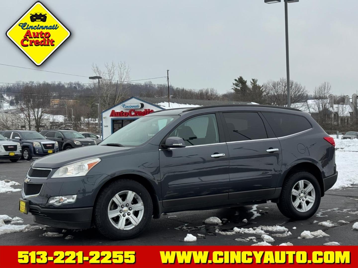 2011 Cyber Gray Metallic Chevrolet Traverse LT (1GNKRGED9BJ) with an 3.6L 3.6L V6 281hp 266ft. lbs. Direct Injection engine, 6-Speed Shiftable Automatic transmission, located at 5489 Dixie Highway, Fairfield, OH, 45014, (513) 221-2255, 39.333084, -84.523834 - Photo#0