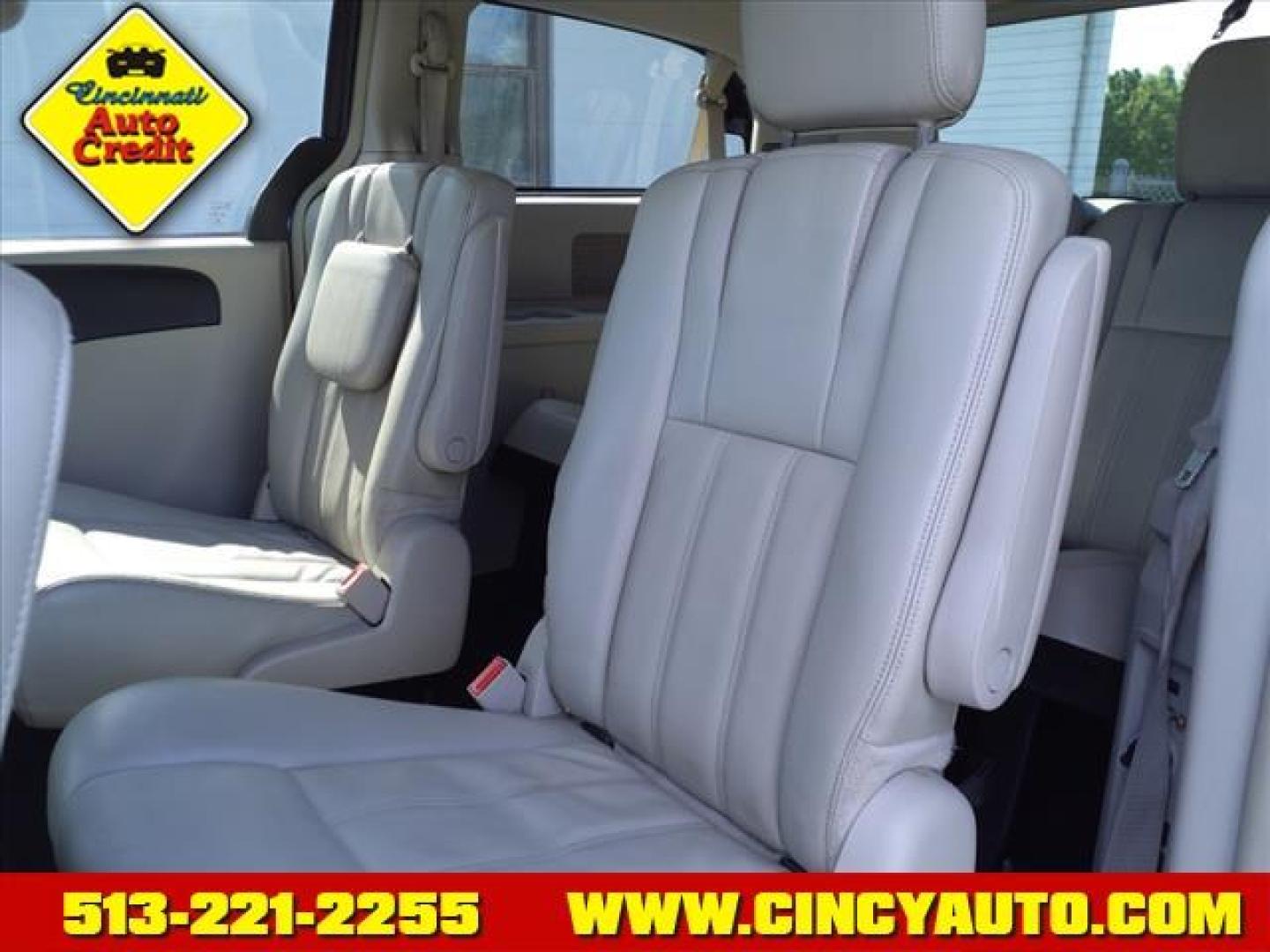 2013 Maximum Steel Metallic Clear Coat Chrysler Town and Country Touring (2C4RC1BG3DR) with an 3.6L Pentastar 3.6L Flex Fuel V6 283hp 260ft. lbs. Sequential Multiport Fuel Injection engine, 6-Speed Shiftable Automatic transmission, located at 5489 Dixie Highway, Fairfield, OH, 45014, (513) 221-2255, 39.333084, -84.523834 - Photo#3