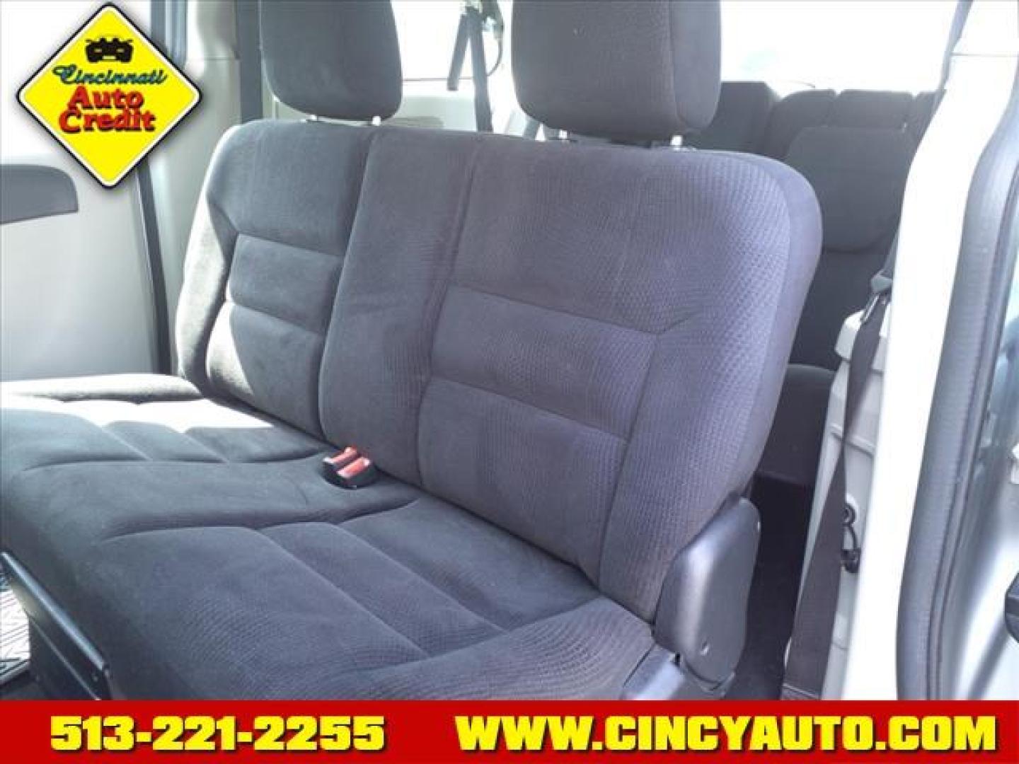 2014 Billet Silver Metallic Clear Coat Dodge Grand Caravan American Value Package (2C4RDGBG0ER) with an 3.6L Pentastar 3.6L Flex Fuel V6 283hp 260ft. lbs. Sequential Multiport Fuel Injection engine, 6-Speed Shiftable Automatic transmission, located at 2813 Gilbert Avenue, Cincinnati, OH, 45206, (513) 221-2255, 39.130219, -84.489189 - Photo#4