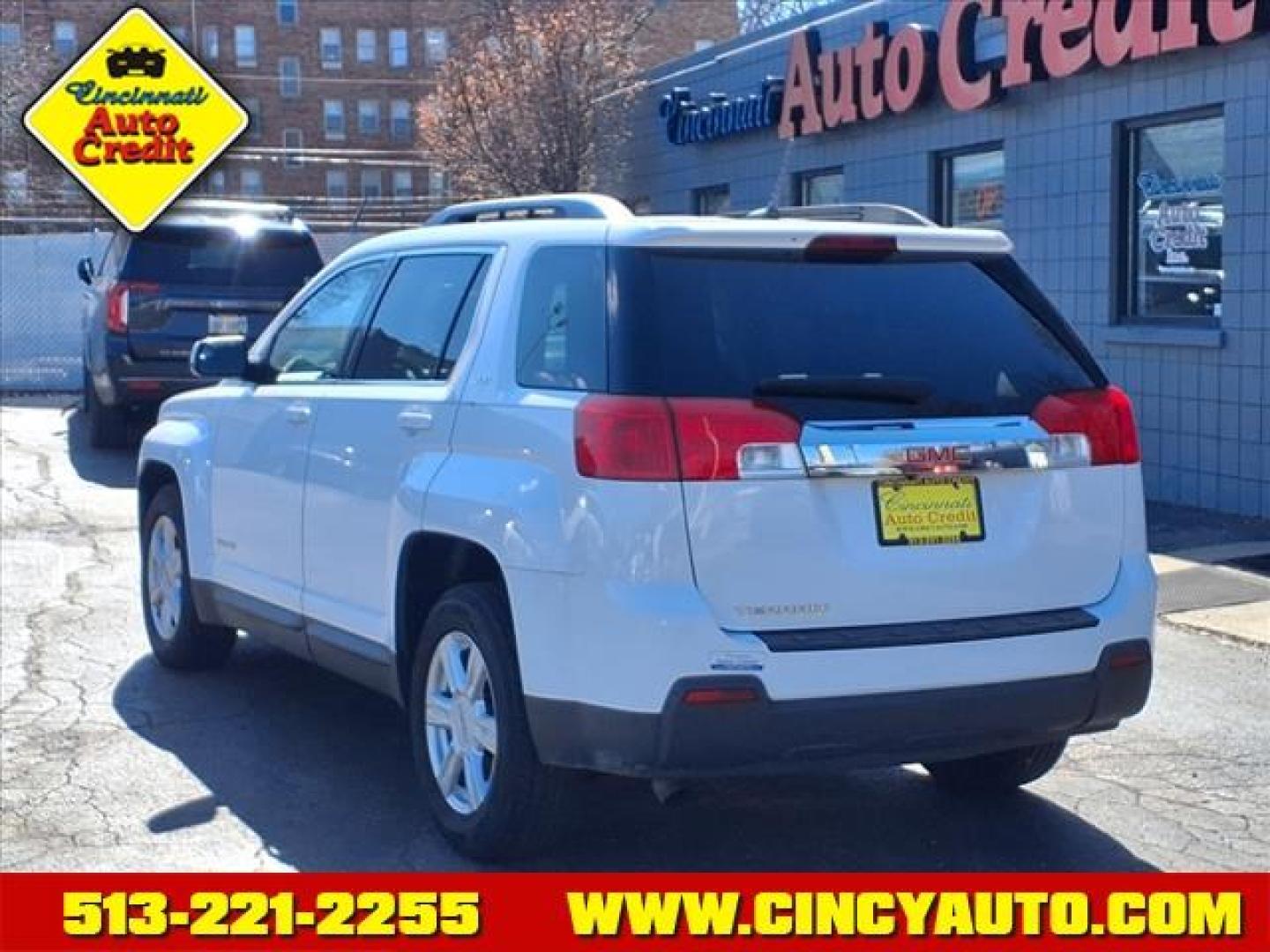 2014 Summit White Gaz GMC Terrain SLT-1 (2GKALSEK1E6) with an 2.4L Ecotec 2.4L I4 182hp 172ft. lbs. Direct Injection engine, 6-Speed Shiftable Automatic transmission, located at 2813 Gilbert Avenue, Cincinnati, OH, 45206, (513) 221-2255, 39.130219, -84.489189 - Photo#2