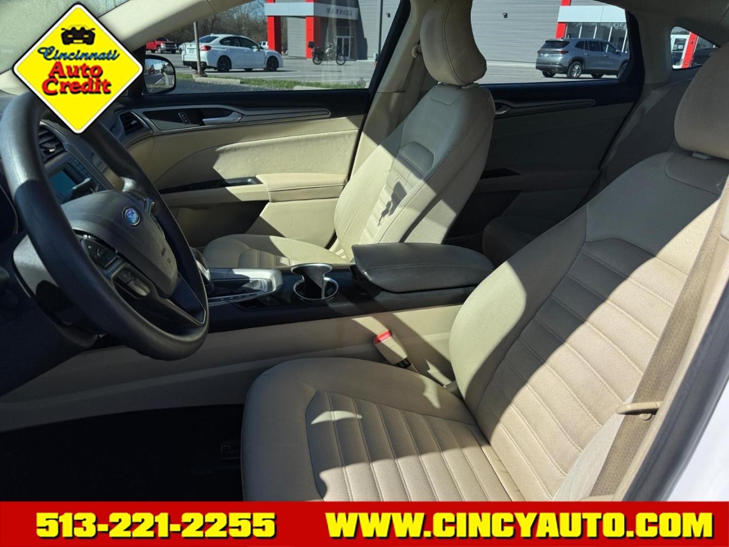 2015 Oxford White Ford Fusion SE (3FA6P0H70FR) with an 2.5L 2.5L I4 175hp 175ft. lbs. Sequential Multiport Fuel Injection engine, 6-Speed Shiftable Automatic transmission, located at 5489 Dixie Highway, Fairfield, OH, 45014, (513) 221-2255, 39.333084, -84.523834 - Photo#5