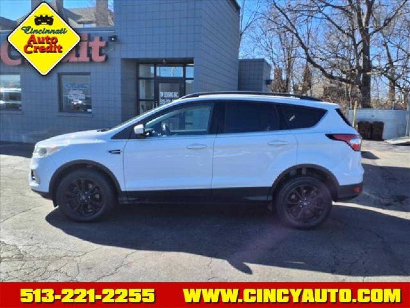2018 Oxford White Yz Ford Escape SE (1FMCU9GD3JU) with an 1.5L EcoBoost 1.5L Turbo I4 179hp 177ft. lbs. Direct Injection engine, 6-Speed Shiftable Automatic transmission, located at 2813 Gilbert Avenue, Cincinnati, OH, 45206, (513) 221-2255, 39.130219, -84.489189 - Photo#1