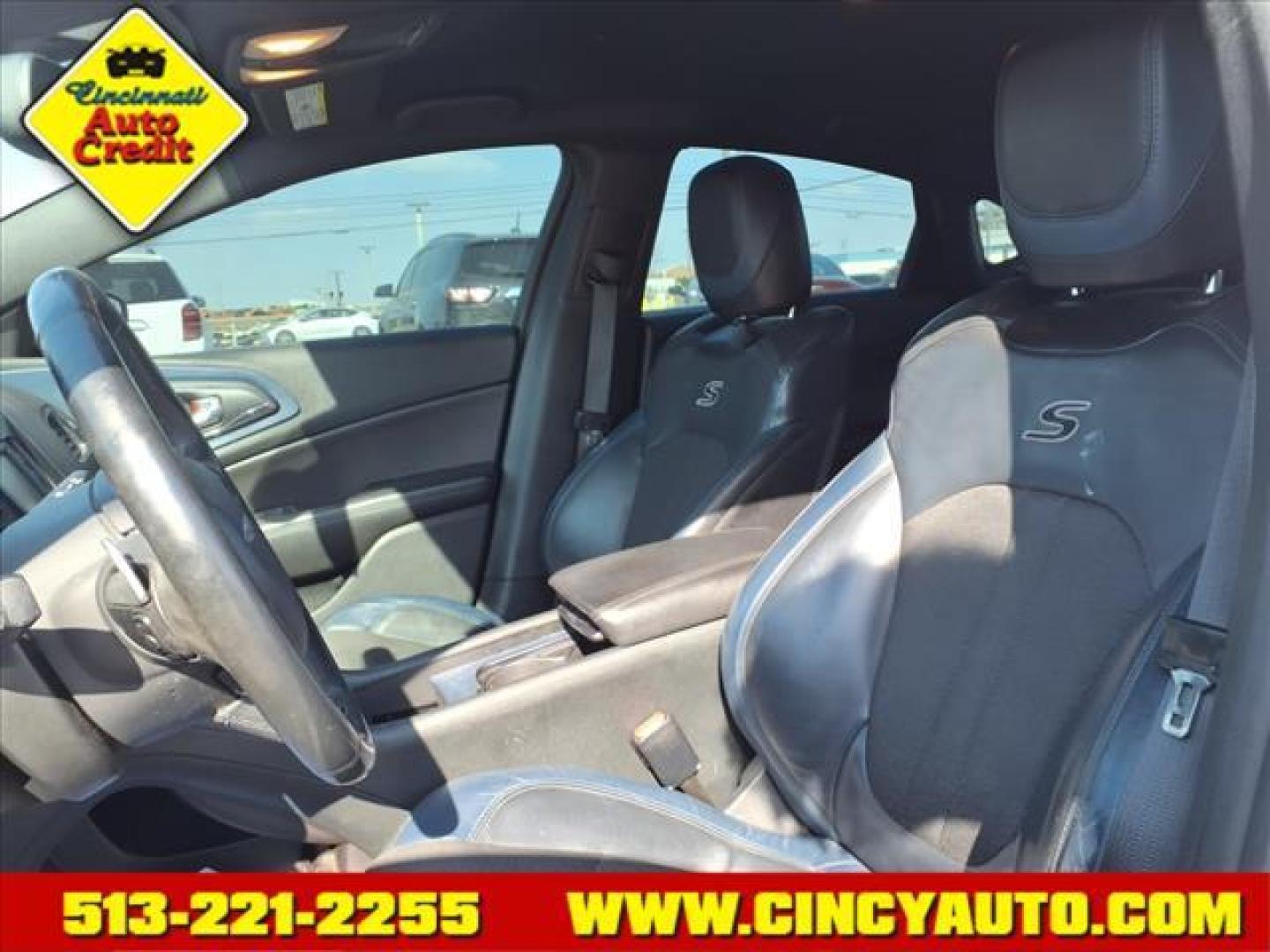 2015 Bright White Clear Coat Pw7 Chrysler 200 S (1C3CCCBBXFN) with an 2.4L 2.4L I4 184hp 173ft. lbs. Sequential Multiport Fuel Injection engine, 9-Speed Shiftable Automatic transmission, located at 5489 Dixie Highway, Fairfield, OH, 45014, (513) 221-2255, 39.333084, -84.523834 - Photo#5