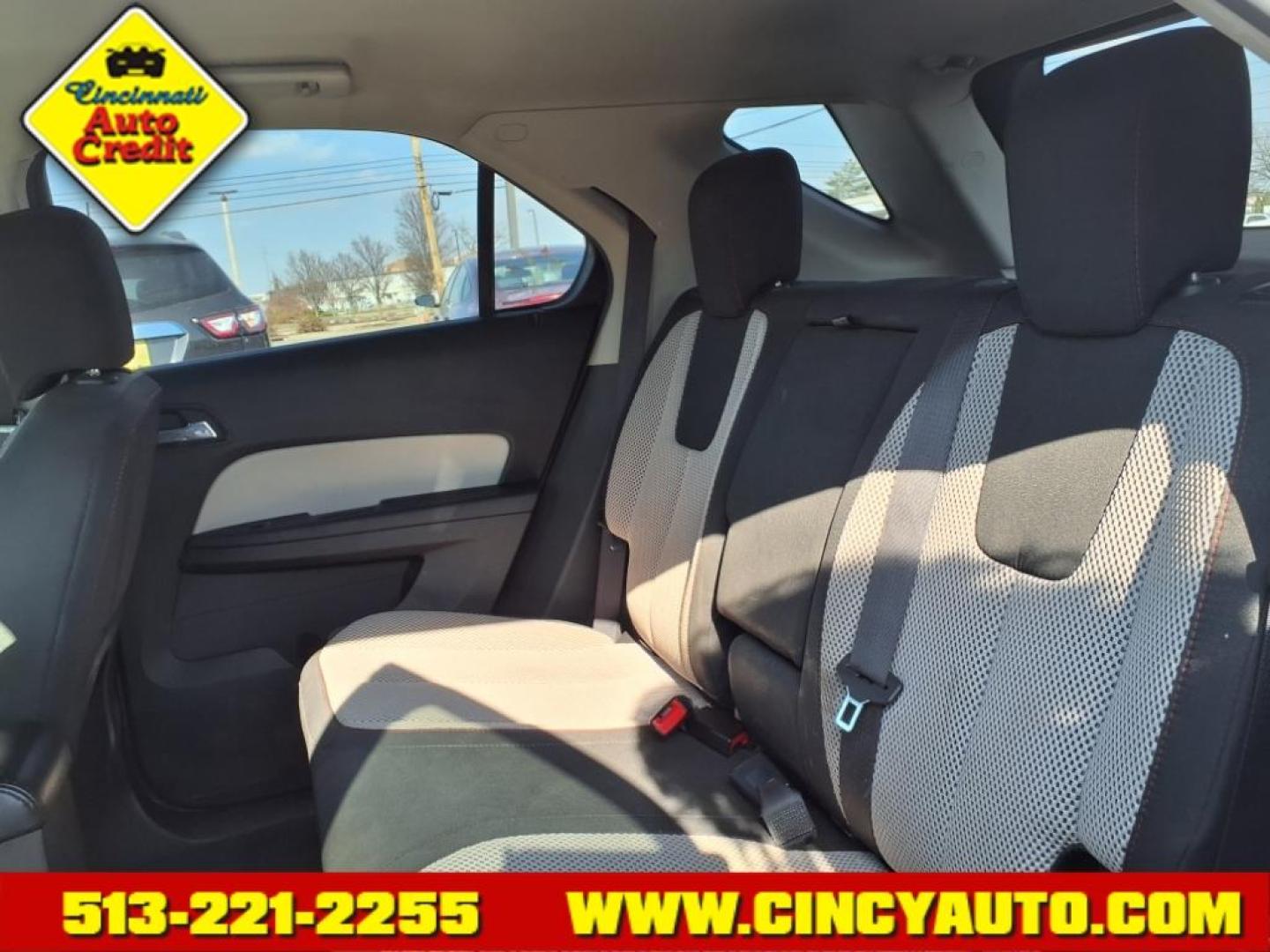 2017 Summit White Gaz Chevrolet Equinox LT (2GNALCEK1H1) with an 2.4L Ecotec 2.4L I4 182hp 172ft. lbs. Direct Injection engine, 6-Speed Shiftable Automatic transmission, located at 5489 Dixie Highway, Fairfield, OH, 45014, (513) 221-2255, 39.333084, -84.523834 - Photo#4