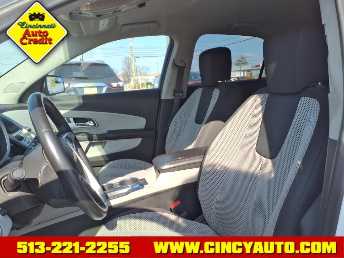 2017 Summit White Gaz Chevrolet Equinox LT (2GNALCEK1H1) with an 2.4L Ecotec 2.4L I4 182hp 172ft. lbs. Direct Injection engine, 6-Speed Shiftable Automatic transmission, located at 5489 Dixie Highway, Fairfield, OH, 45014, (513) 221-2255, 39.333084, -84.523834 - Photo#5