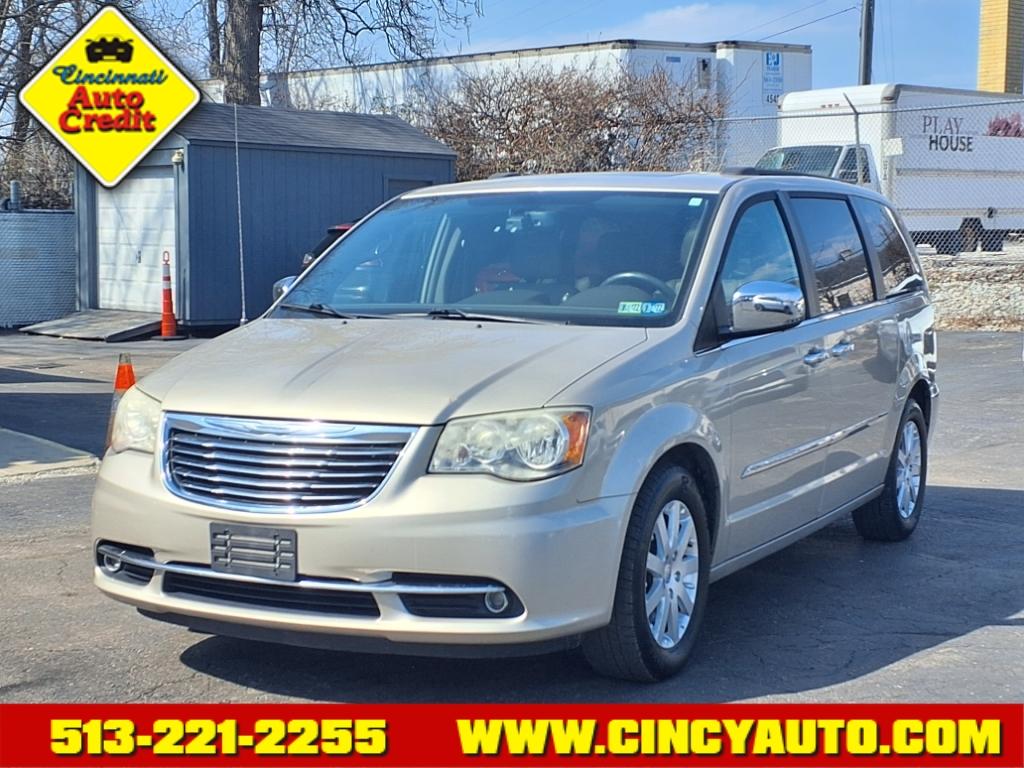 photo of 2012 Chrysler Town and Country Touring-L