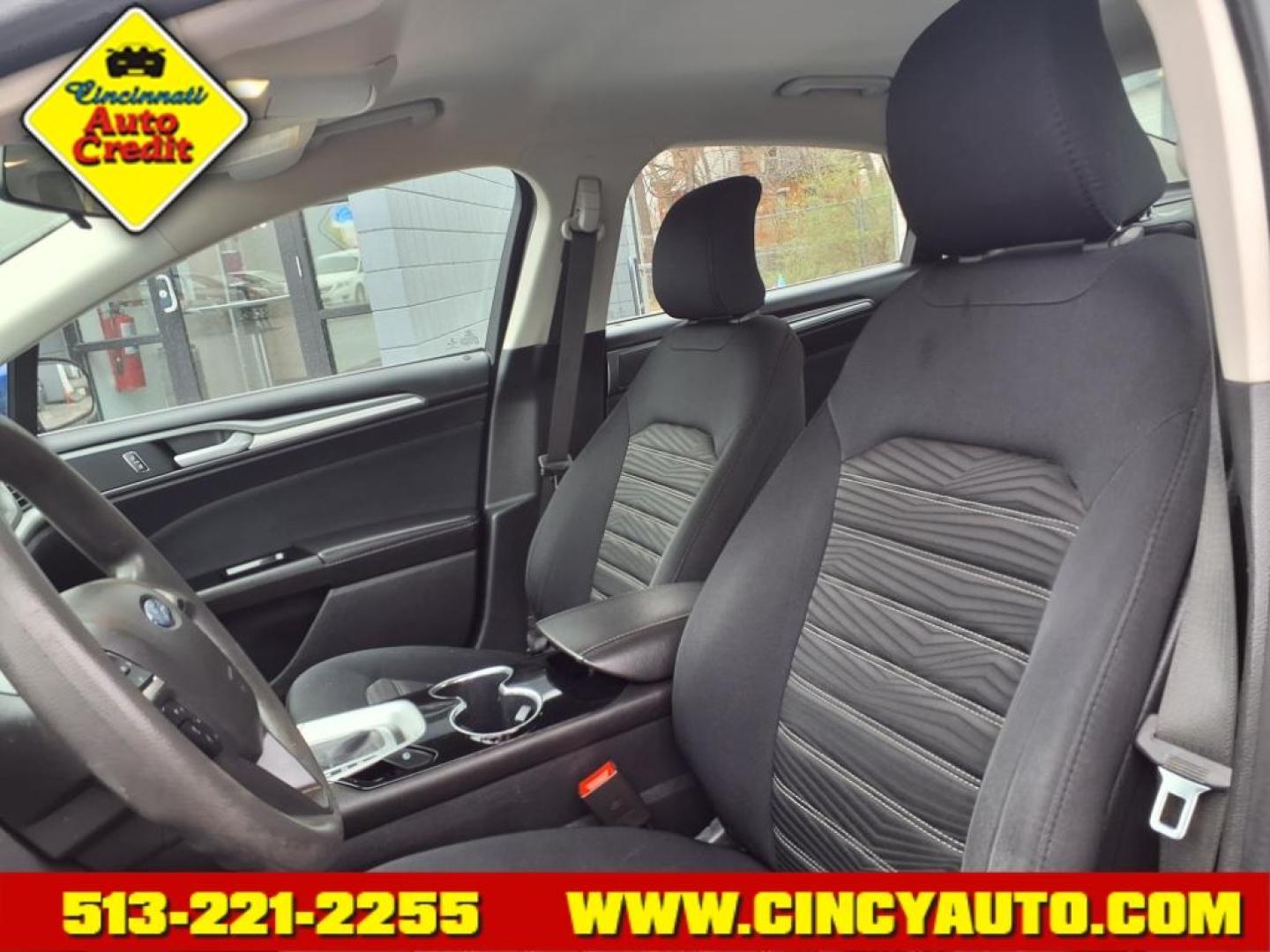 2016 Deep Impact Blue J4 Ford Fusion SE (1FA6P0H71G5) with an 2.5L 2.5L I4 175hp 175ft. lbs. Sequential Multiport Fuel Injection engine, 6-Speed Shiftable Automatic transmission, located at 2813 Gilbert Avenue, Cincinnati, OH, 45206, (513) 221-2255, 39.130219, -84.489189 - Photo#5