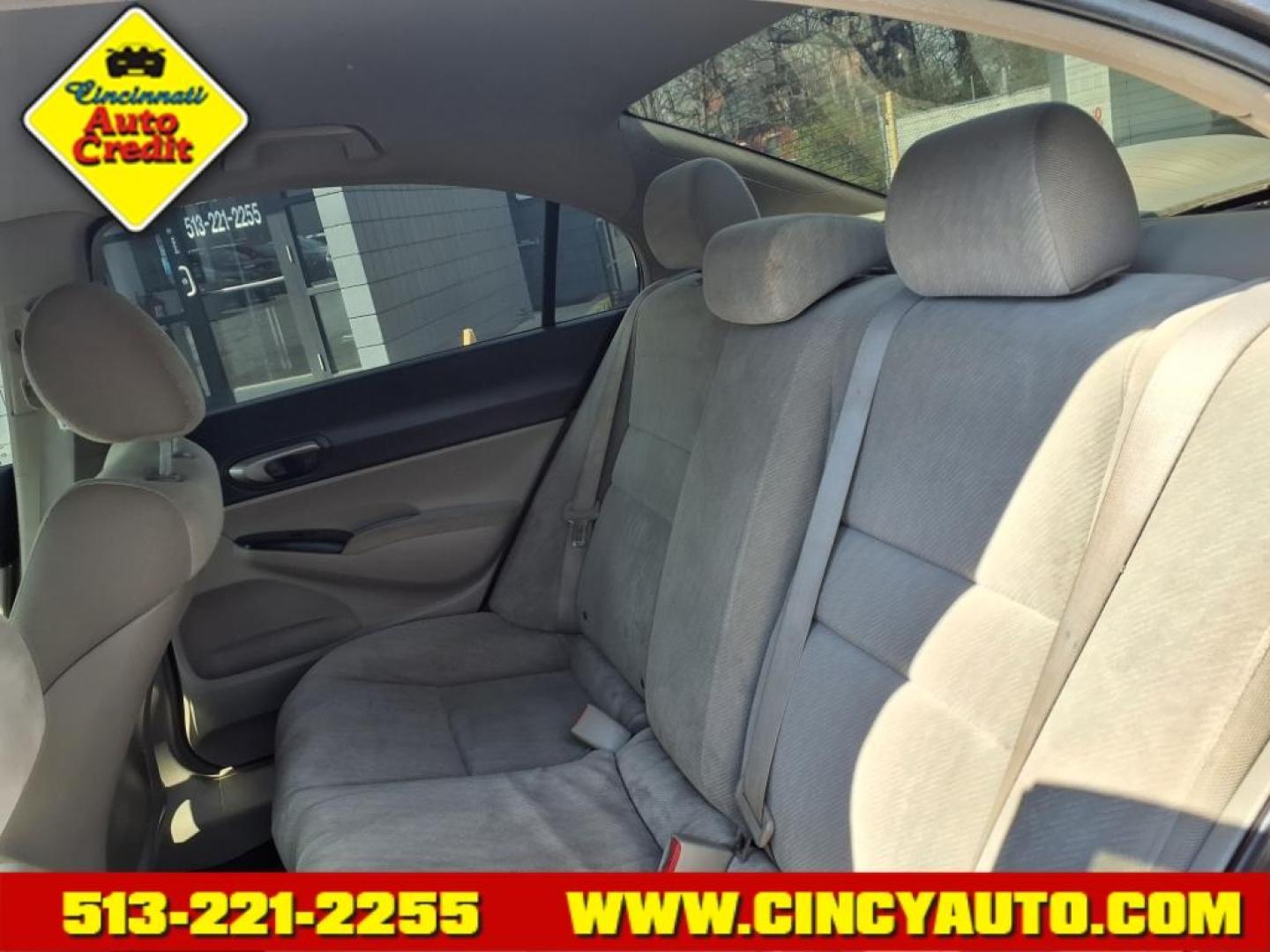2010 Polished Metal Metallic Gy Honda Civic LX (19XFA1F59AE) with an 1.8L 1.8L I4 140hp 128ft. lbs. Fuel Injected engine, 5-Speed Automatic transmission, located at 2813 Gilbert Avenue, Cincinnati, OH, 45206, (513) 221-2255, 39.130219, -84.489189 - Photo#4