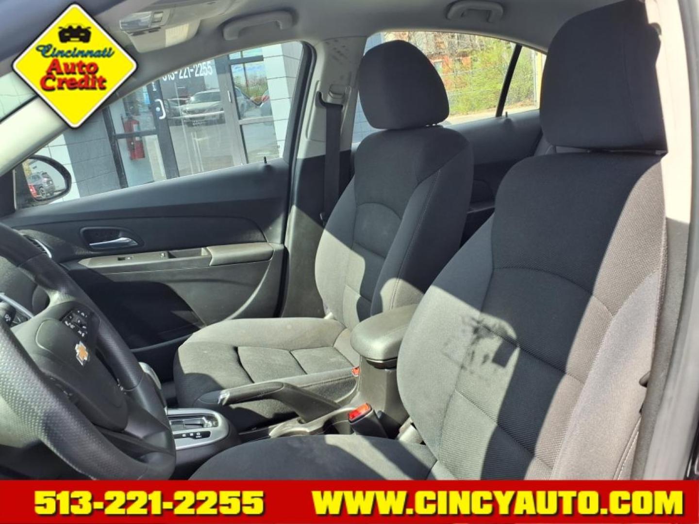 2016 Blue Ray Metallic Gxh Chevrolet Cruze Limited 1LT Auto (1G1PE5SBXG7) with an 1.4L Ecotec 1.4L Turbo I4 138hp 148ft. lbs. Sequential Multiport Fuel Injection engine, 6-Speed Shiftable Automatic w/Overdrive transmission, located at 2813 Gilbert Avenue, Cincinnati, OH, 45206, (513) 221-2255, 39.130219, -84.489189 - Photo#5