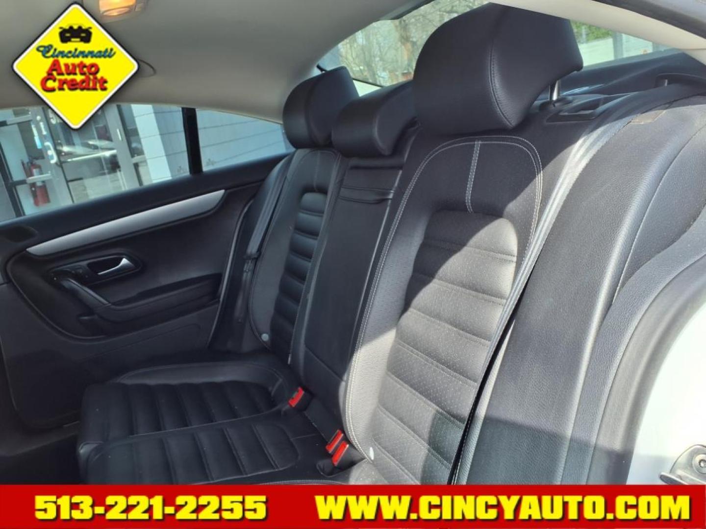 2016 Pure White 0q0q Volkswagen CC 2.0T Sport PZEV (WVWBP7ANXGE) with an 2.0L 2.0L Turbo I4 200hp 207ft. lbs. PZEV Direct Injection engine, 6-Speed Double Clutch transmission, located at 2813 Gilbert Avenue, Cincinnati, OH, 45206, (513) 221-2255, 39.130219, -84.489189 - Photo#4