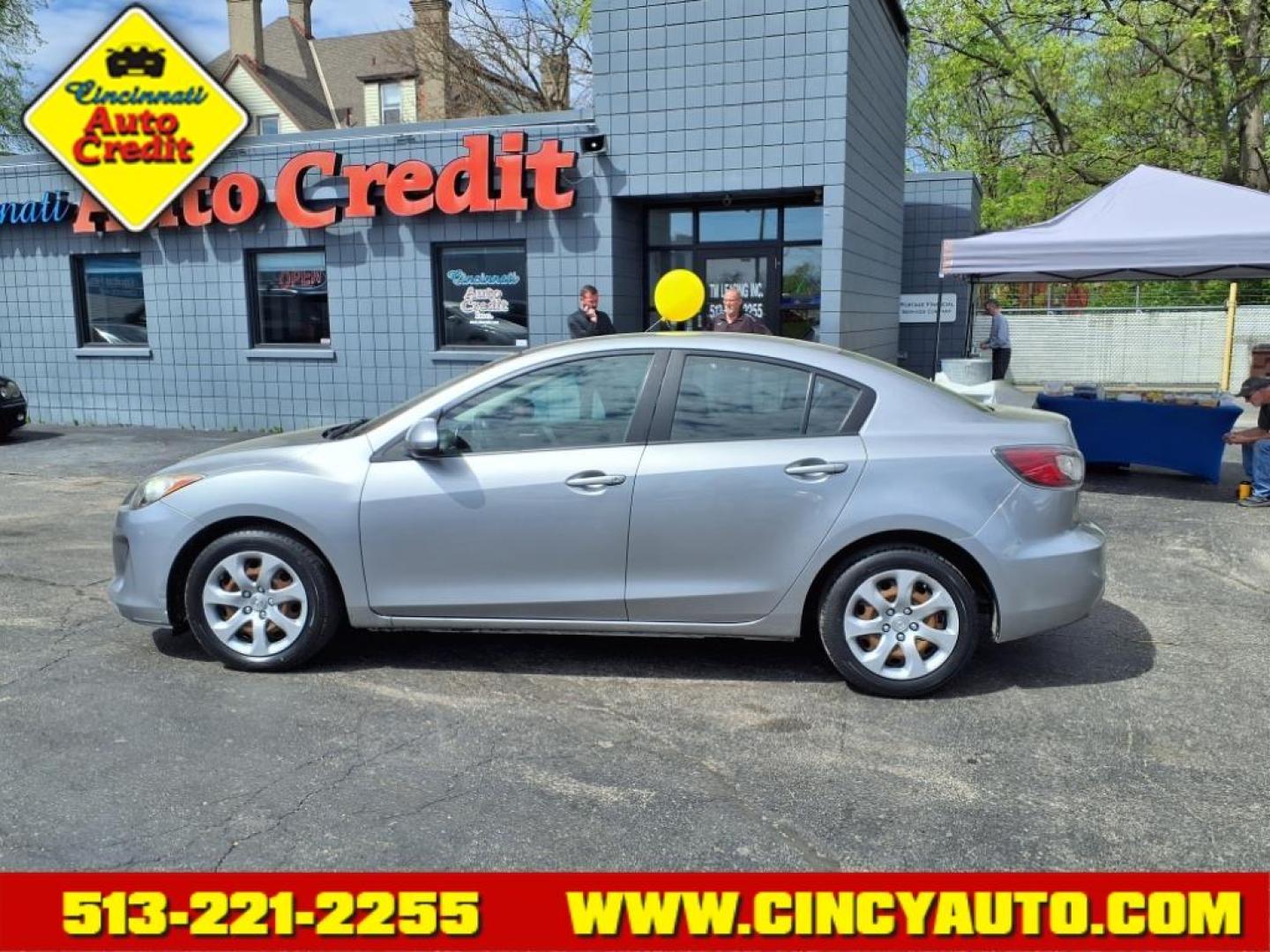 2013 Liquid Silver Metallic 38p Mazda Mazda3 i SV (JM1BL1TF4D1) with an 2.0L 2.0L I4 148hp 135ft. lbs. Fuel Injected engine, 5-Speed Automatic with Sportshift Manual 5A transmission, located at 2813 Gilbert Avenue, Cincinnati, OH, 45206, (513) 221-2255, 39.130219, -84.489189 - Photo#1