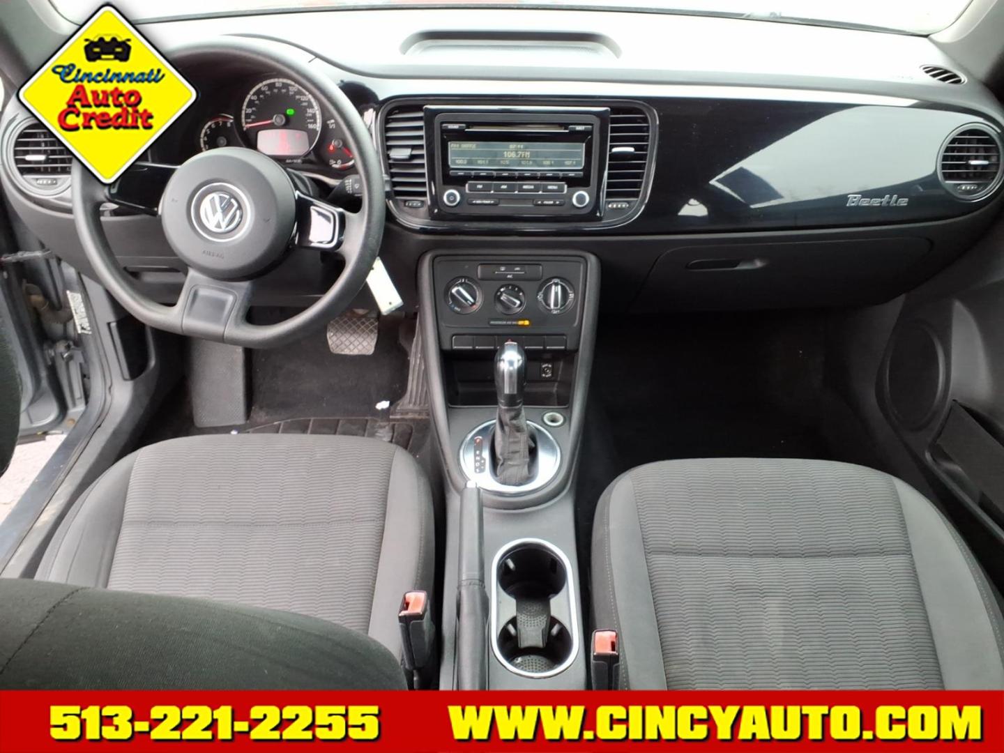 2013 Platinum Gray Metallic Volkswagen Beetle 2.5L Entry PZEV (3VWFP7ATXDM) with an 2.5L 2.5L I5 170hp 177ft. lbs. PZEV Sequential Multiport Fuel Injection engine, 6-speed Automatic with Tiptronic transmission, located at 5489 Dixie Highway, Fairfield, OH, 45014, (513) 221-2255, 39.333084, -84.523834 - Photo#5