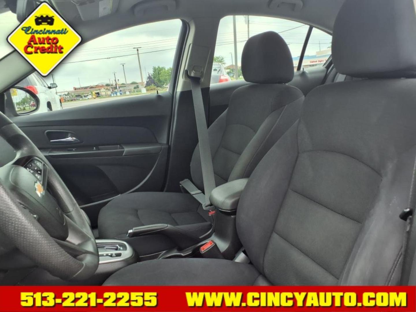 2016 Champagne Silver Metallic Chevrolet Cruze Limited 1LT Auto (1G1PE5SB9G7) with an 1.4L Ecotec 1.4L Turbo I4 138hp 148ft. lbs. Sequential Multiport Fuel Injection engine, 6-Speed Shiftable Automatic w/Overdrive transmission, located at 5489 Dixie Highway, Fairfield, OH, 45014, (513) 221-2255, 39.333084, -84.523834 - Photo#5