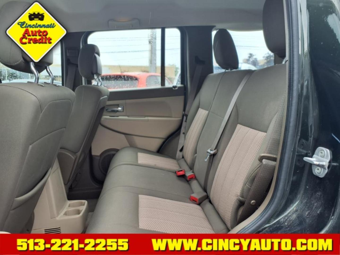 2011 Natural Green Pearl Coat Jeep Liberty Sport (1J4PN2GK0BW) with an 3.7L 3.7L V6 210hp 235ft. lbs. Sequential Multiport Fuel Injection engine, 4-Speed Automatic transmission, located at 2813 Gilbert Avenue, Cincinnati, OH, 45206, (513) 221-2255, 39.130219, -84.489189 - Photo#4