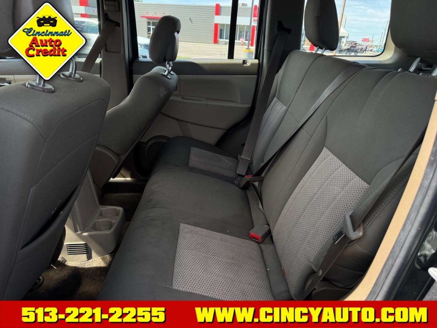 2011 Natural Green Pearl Coat Pgn Jeep Liberty Sport (1J4PN2GK0BW) with an 3.7L 3.7L V6 210hp 235ft. lbs. Fuel Injected engine, 4-Speed Automatic transmission, located at 5489 Dixie Highway, Fairfield, OH, 45014, (513) 221-2255, 39.333084, -84.523834- Photo#4