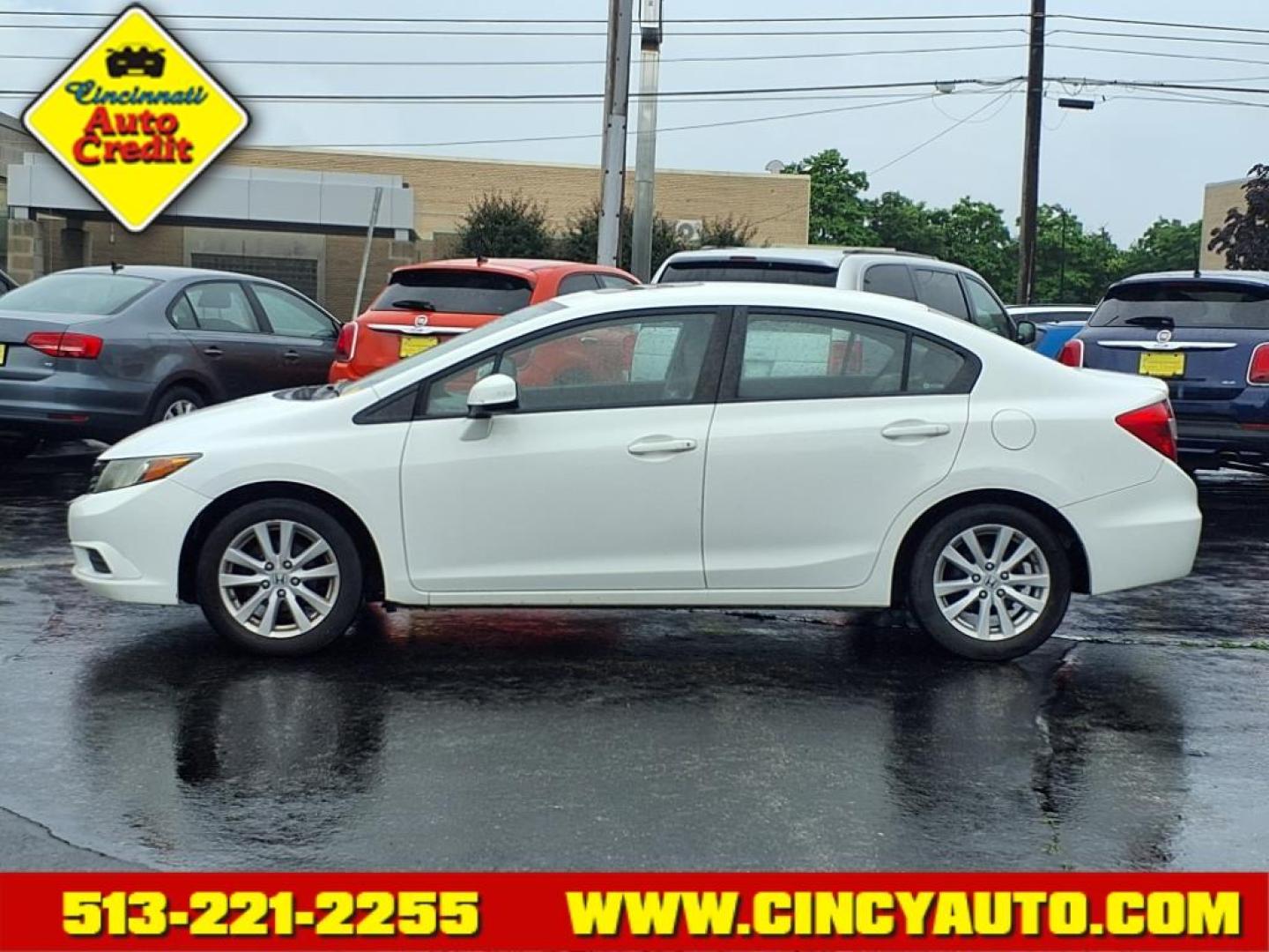 2012 Taffeta White Honda Civic EX-L (2HGFB2F91CH) with an 1.8L 1.8L I4 140hp 128ft. lbs. Fuel Injected engine, 5-Speed Automatic transmission, located at 2813 Gilbert Avenue, Cincinnati, OH, 45206, (513) 221-2255, 39.130219, -84.489189 - Photo#1